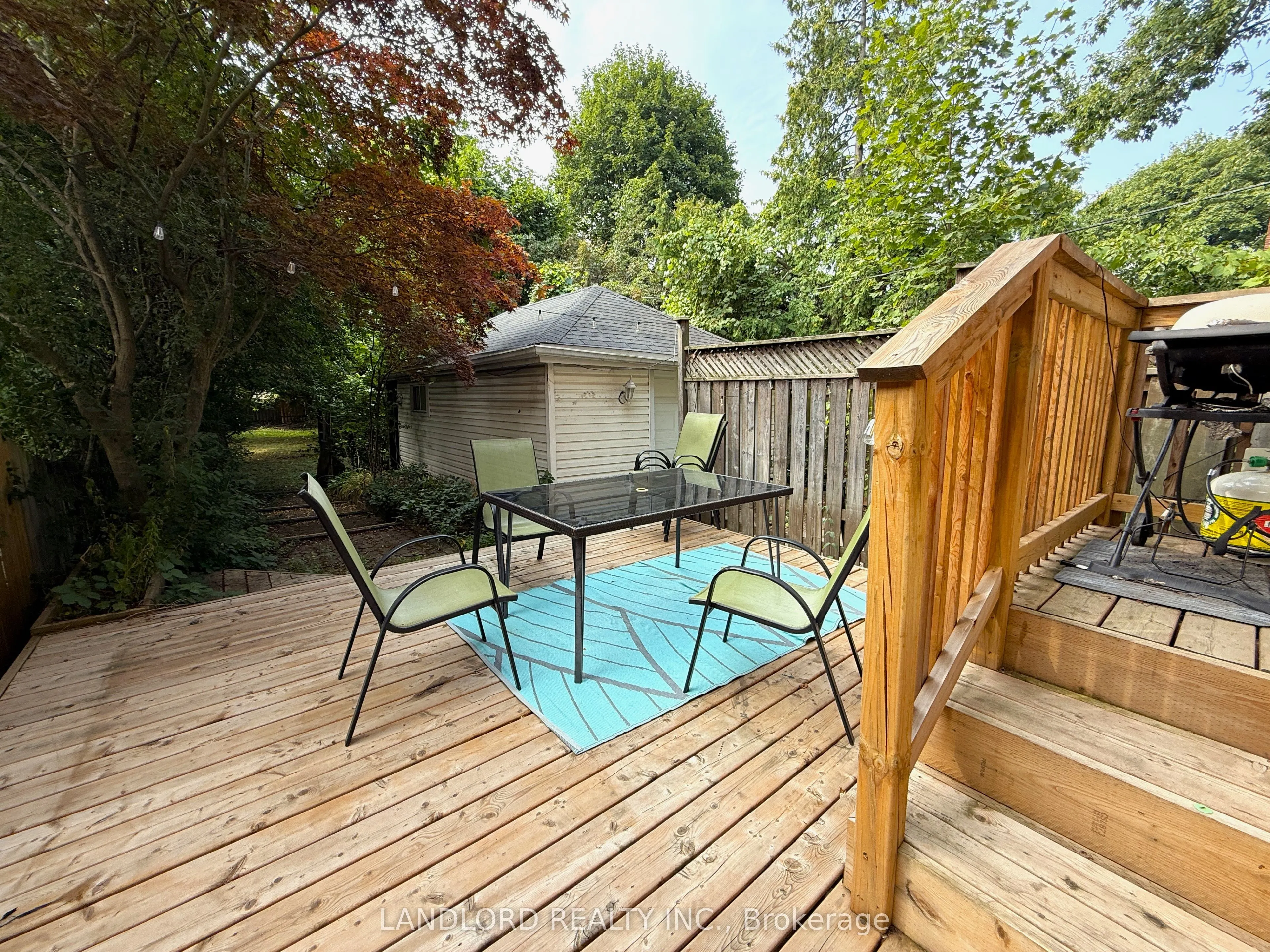 1 Thursfield Crescent