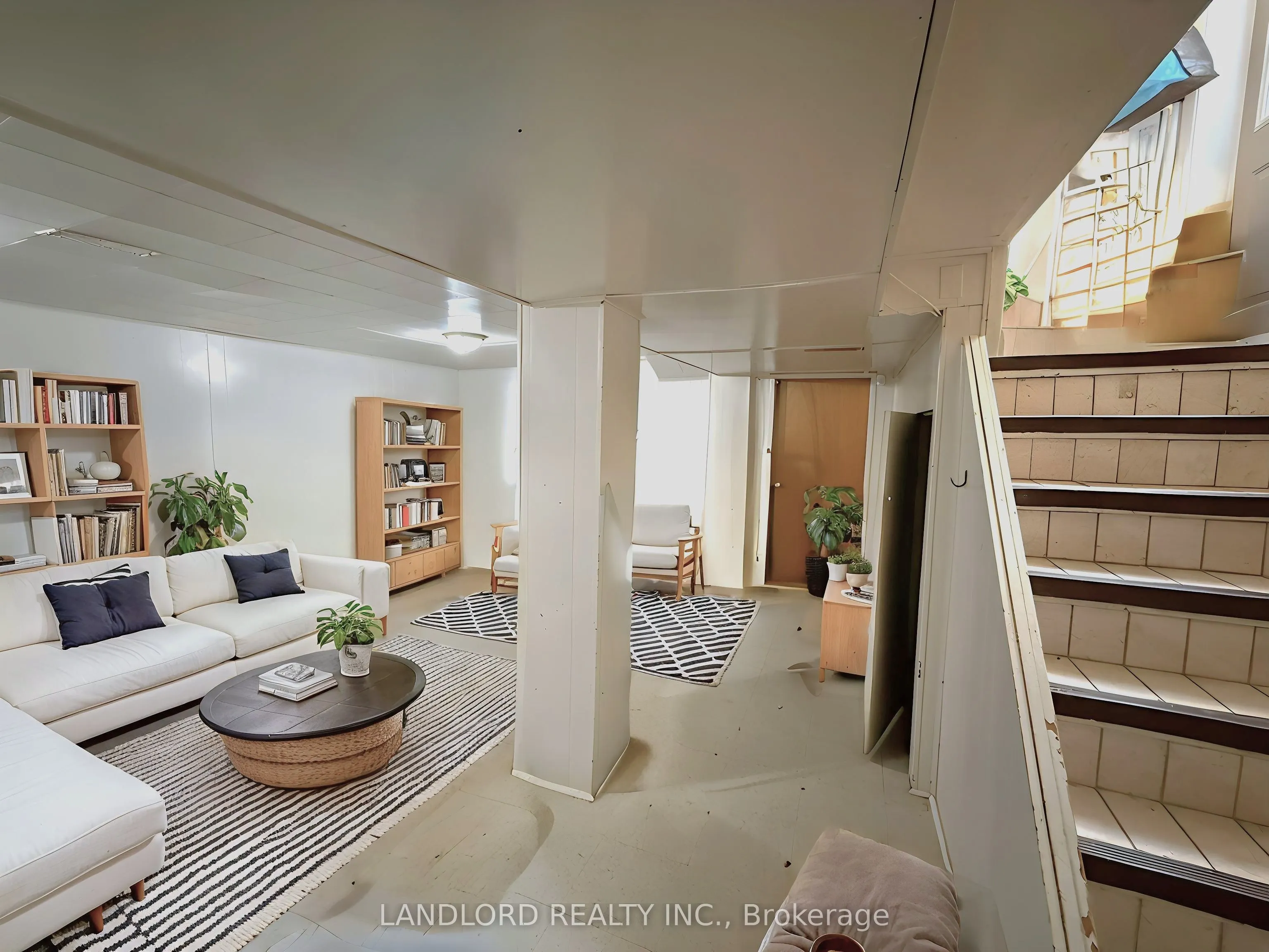 1 Thursfield Crescent