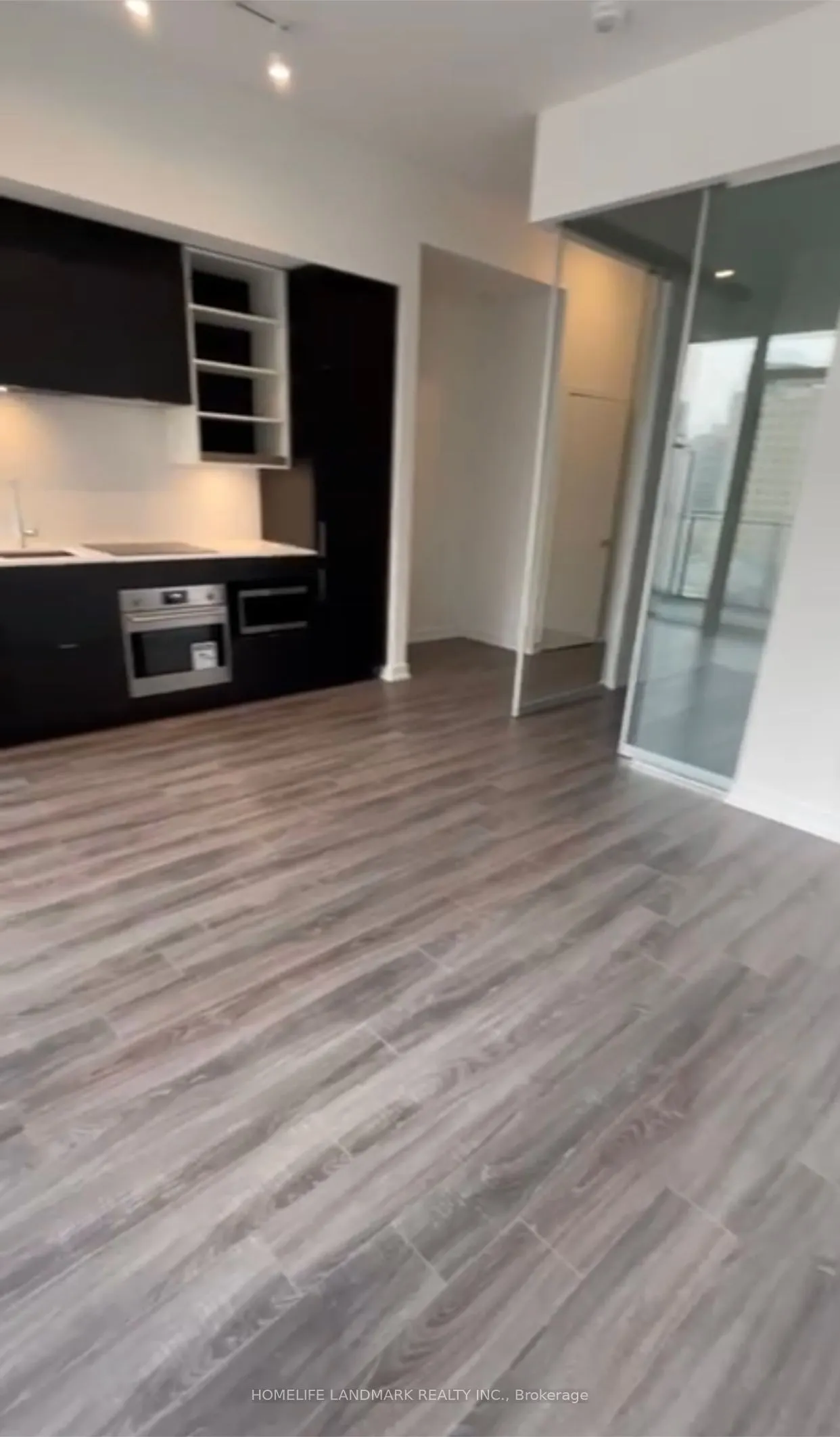 20 Edward Street, #1221