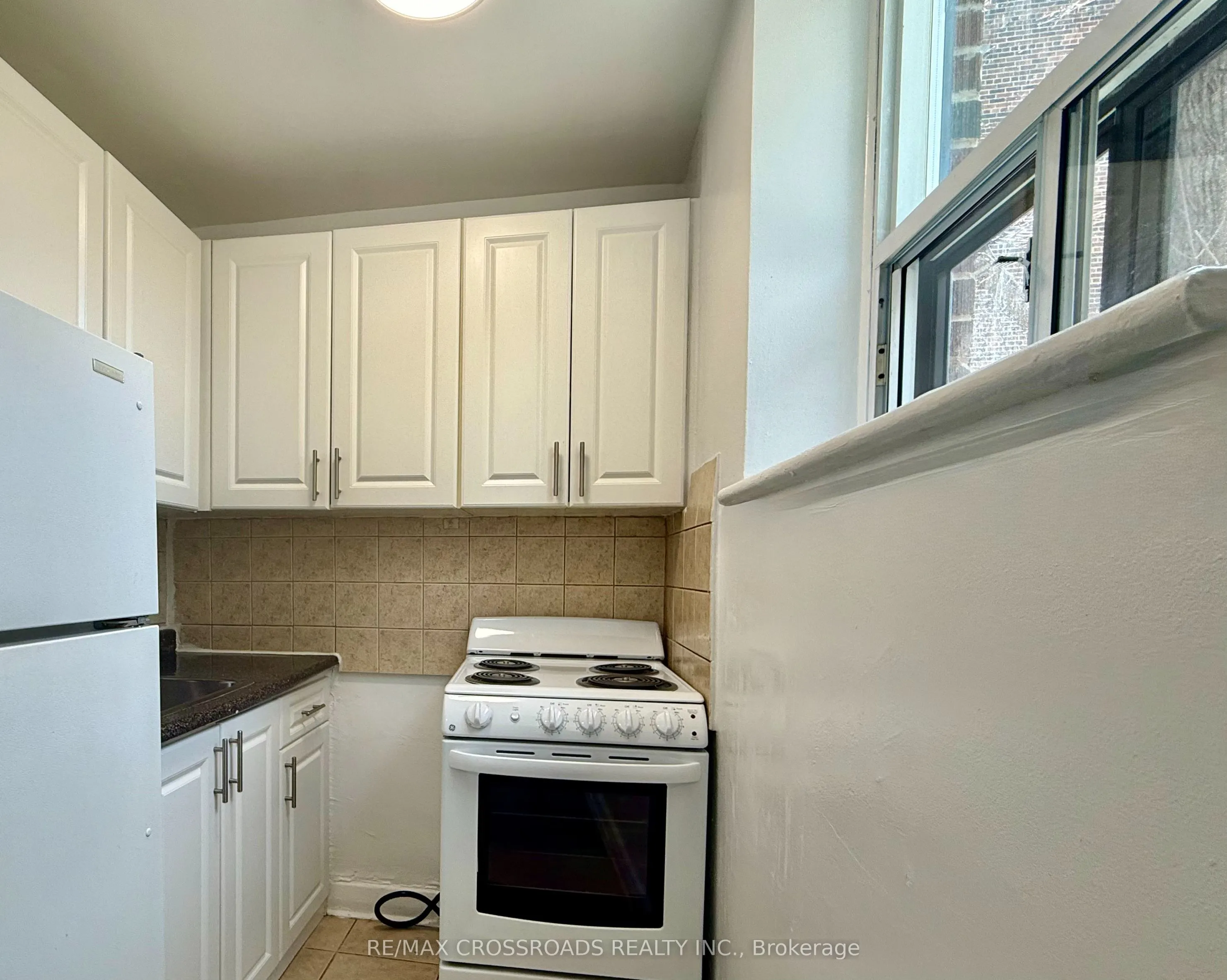 2770 Yonge Street, #B4