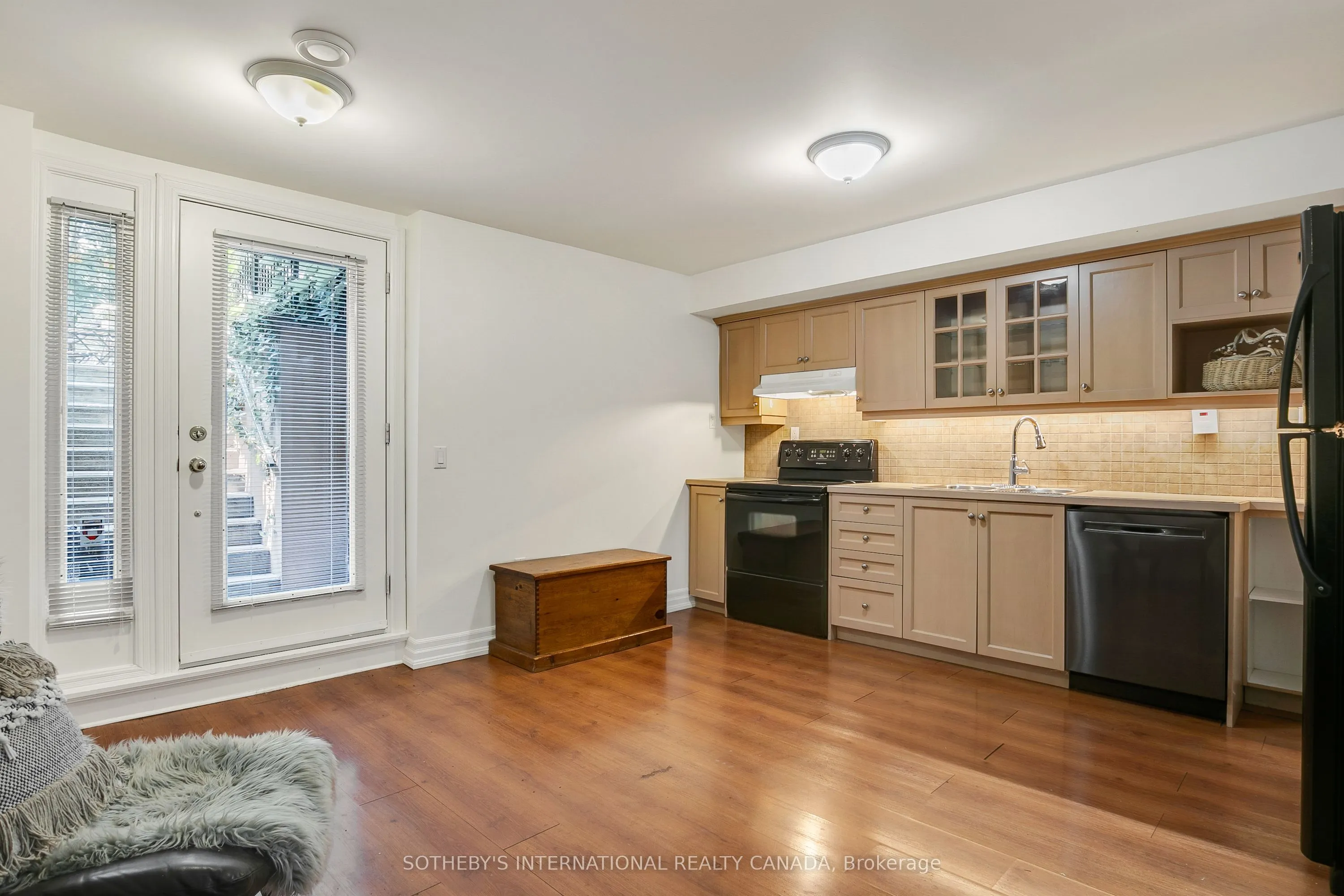 529 Crawford Street