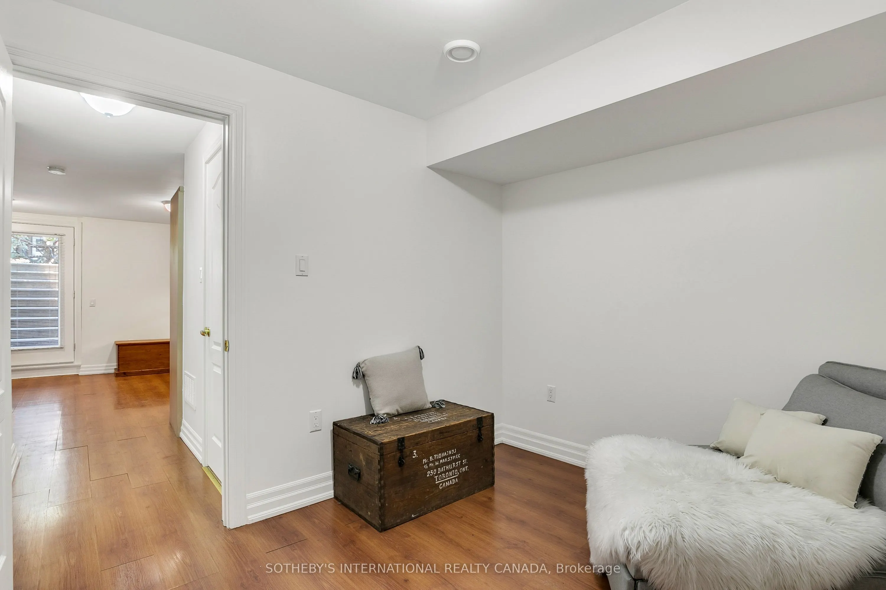 529 Crawford Street