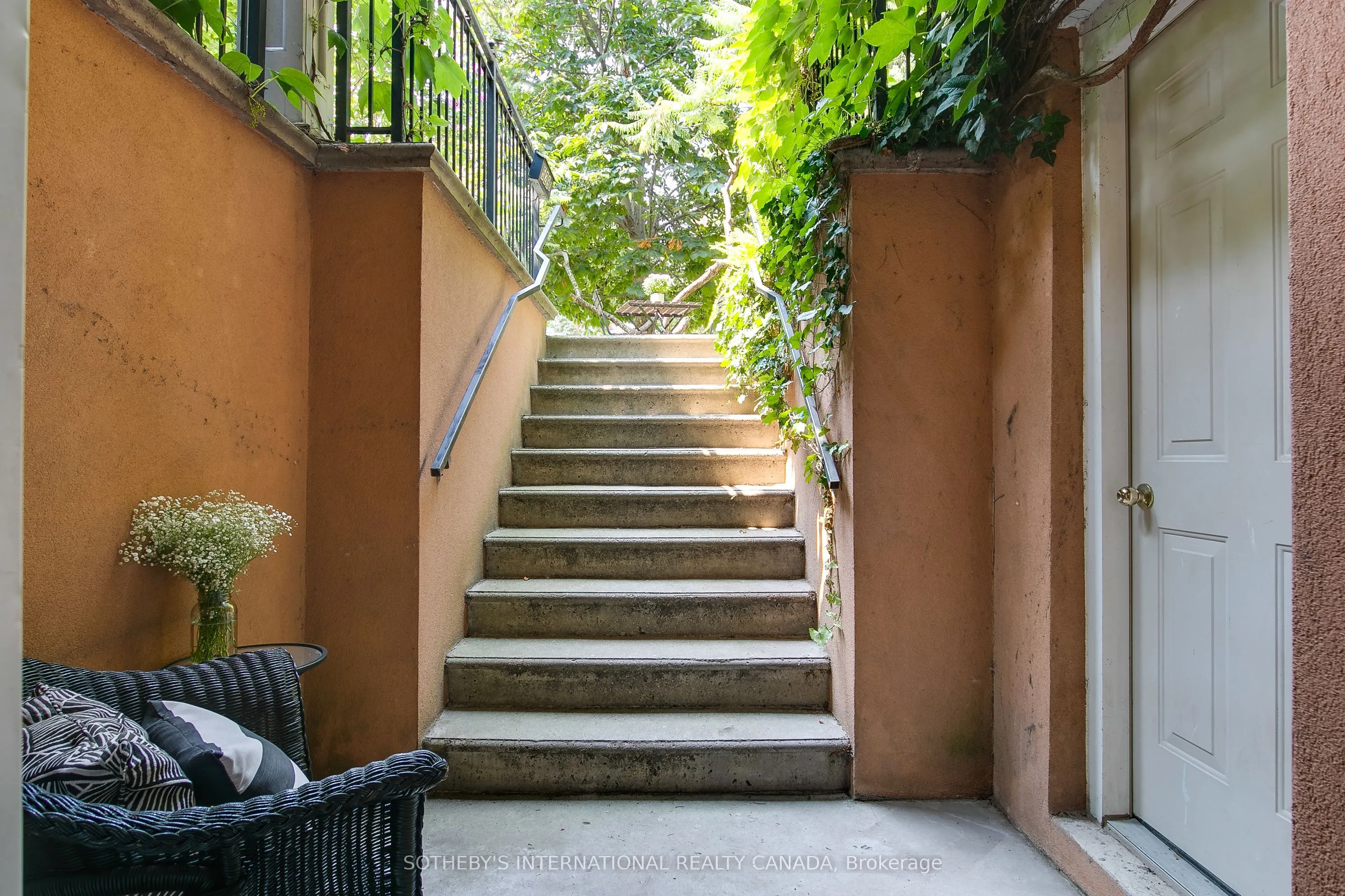 529 Crawford Street