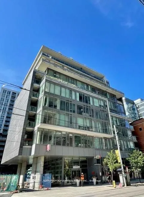 650 KING Street W, #901
