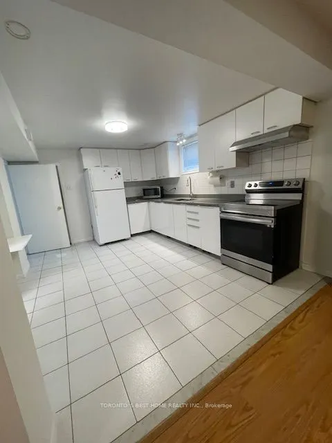 69 Madawaska Avenue, #Basement
