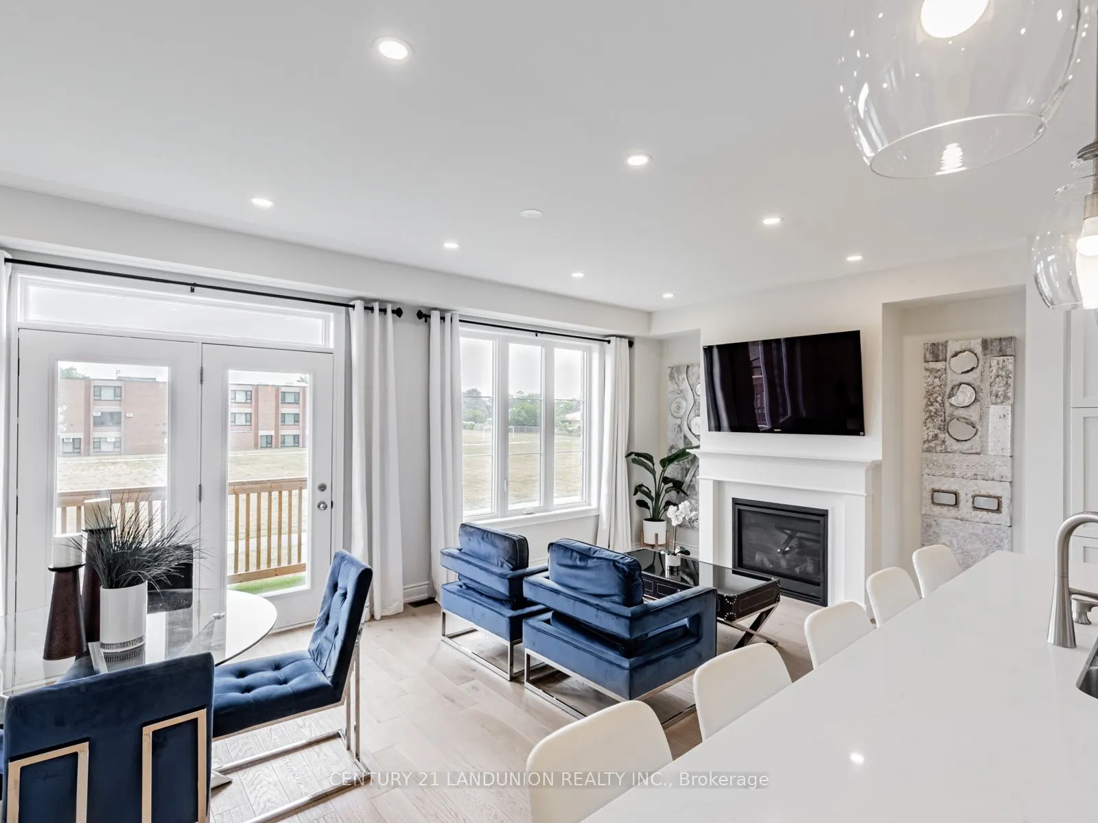 77 William Durie Way