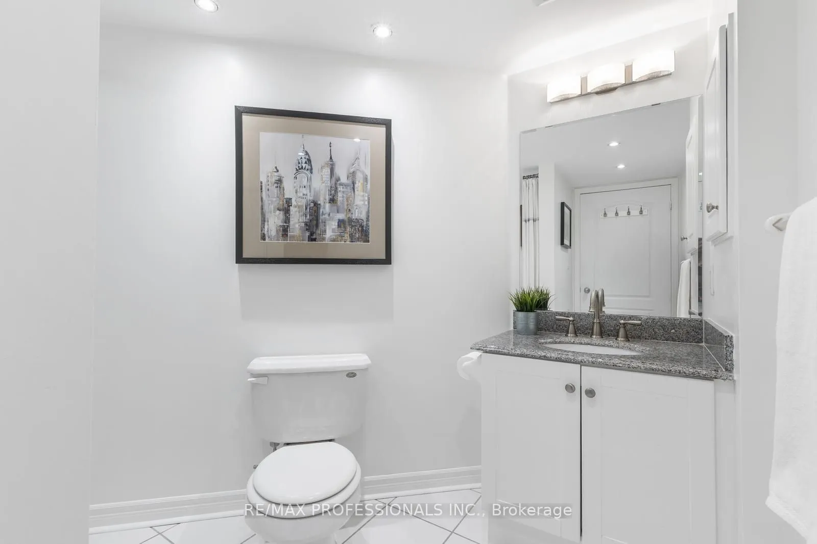 8 Rean Drive, #411