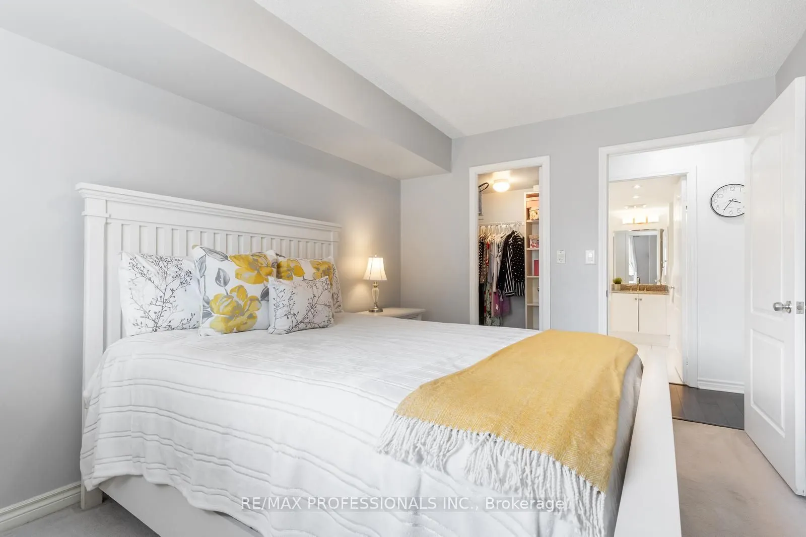 8 Rean Drive, #411