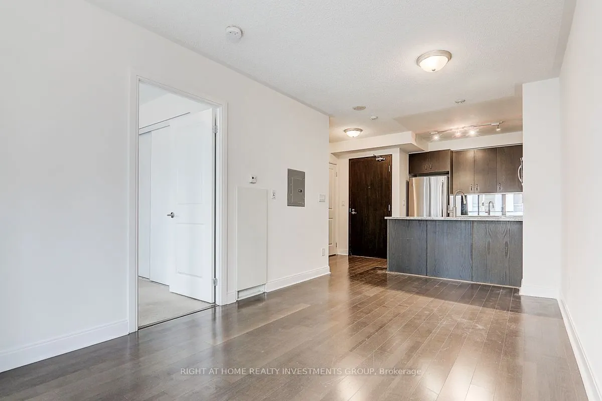 18 Yorkville Avenue, #704