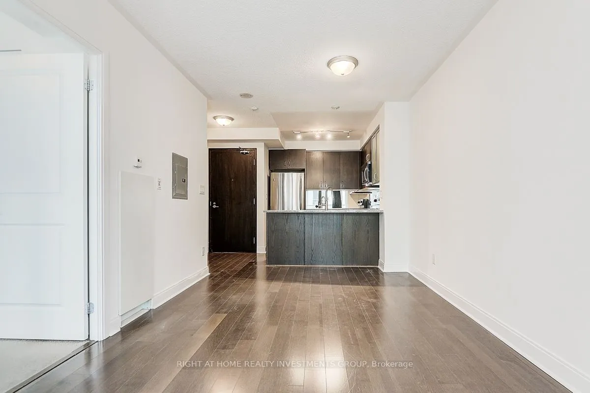 18 Yorkville Avenue, #704