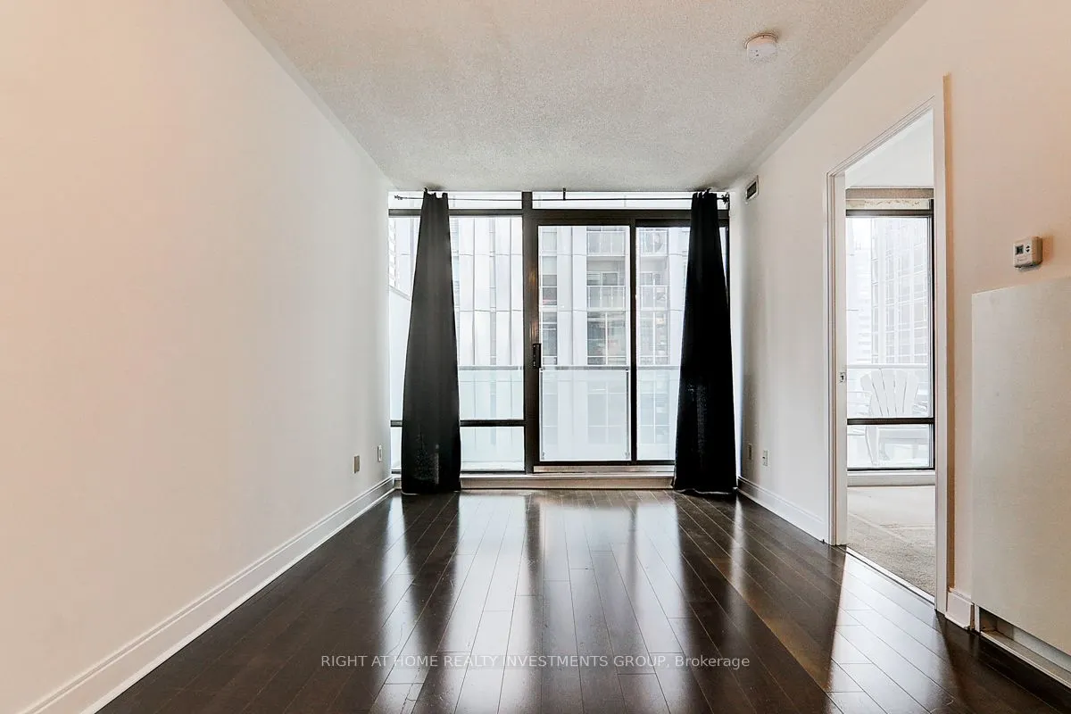 18 Yorkville Avenue, #704