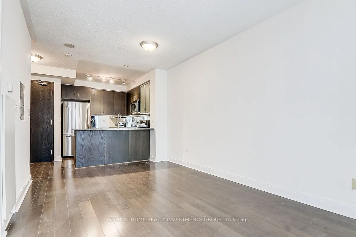 18 Yorkville Avenue, #704