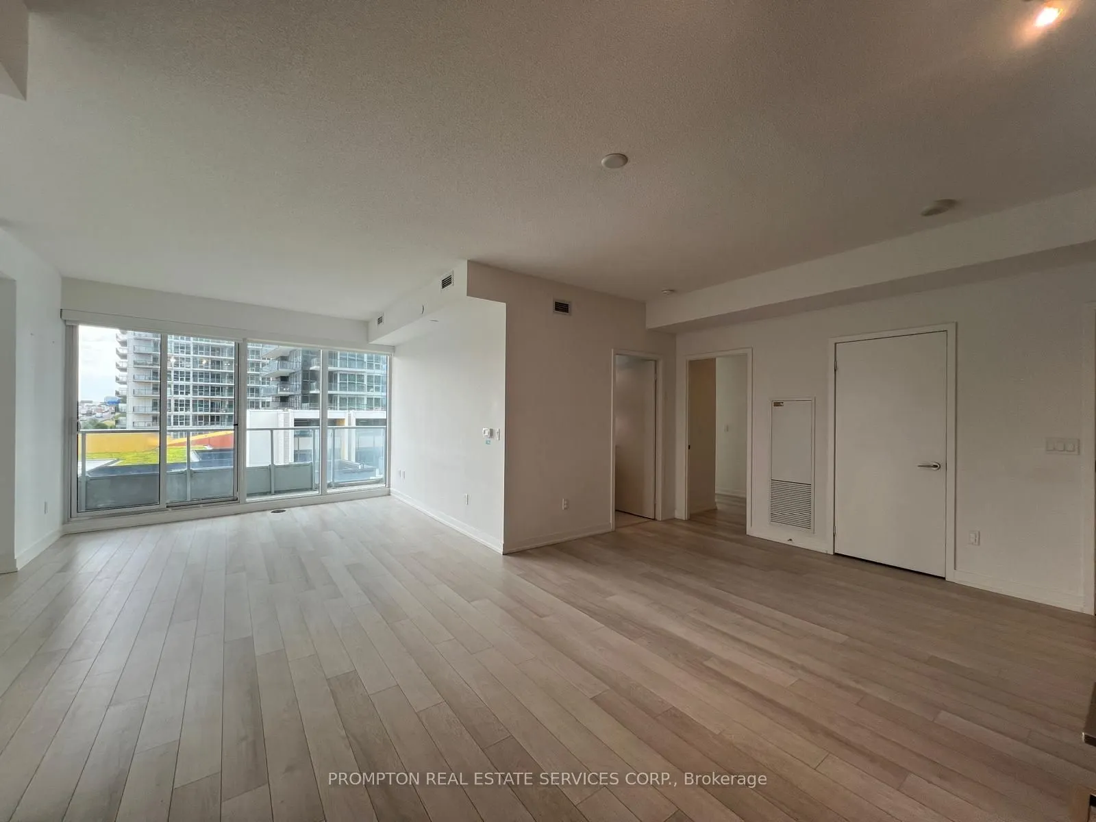 115 Mcmahon Drive, #511
