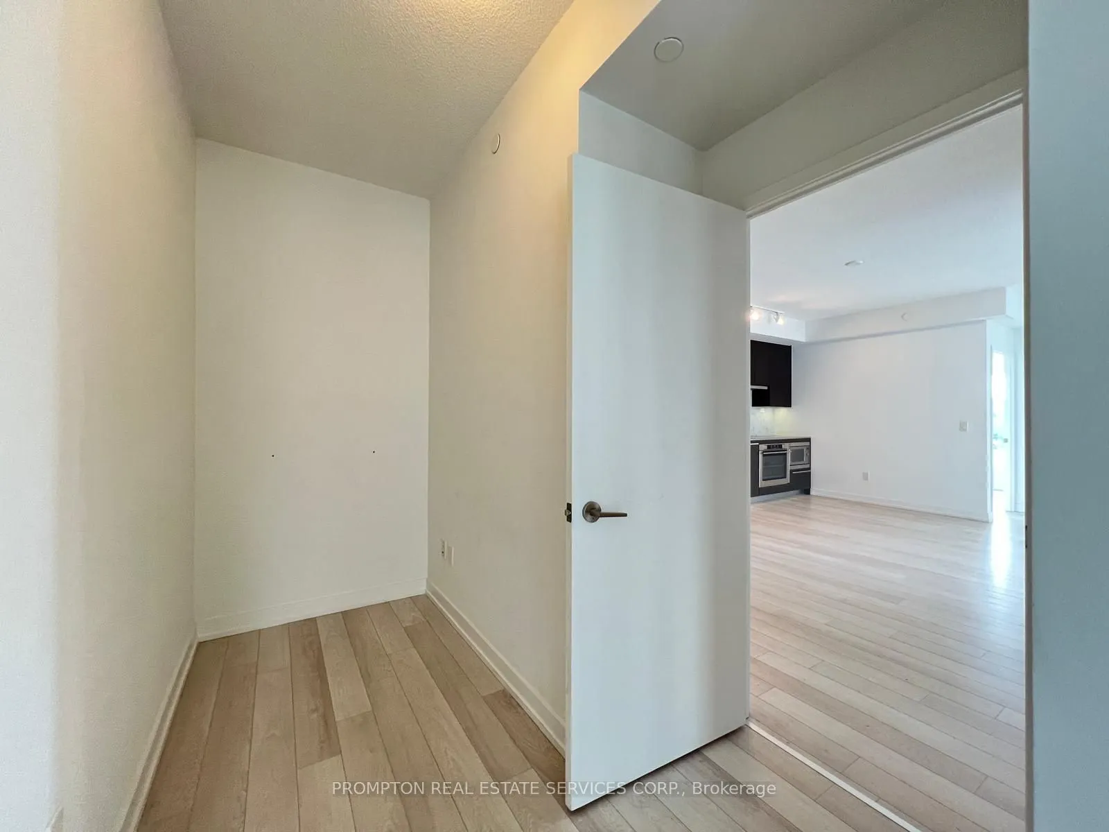 115 Mcmahon Drive, #511