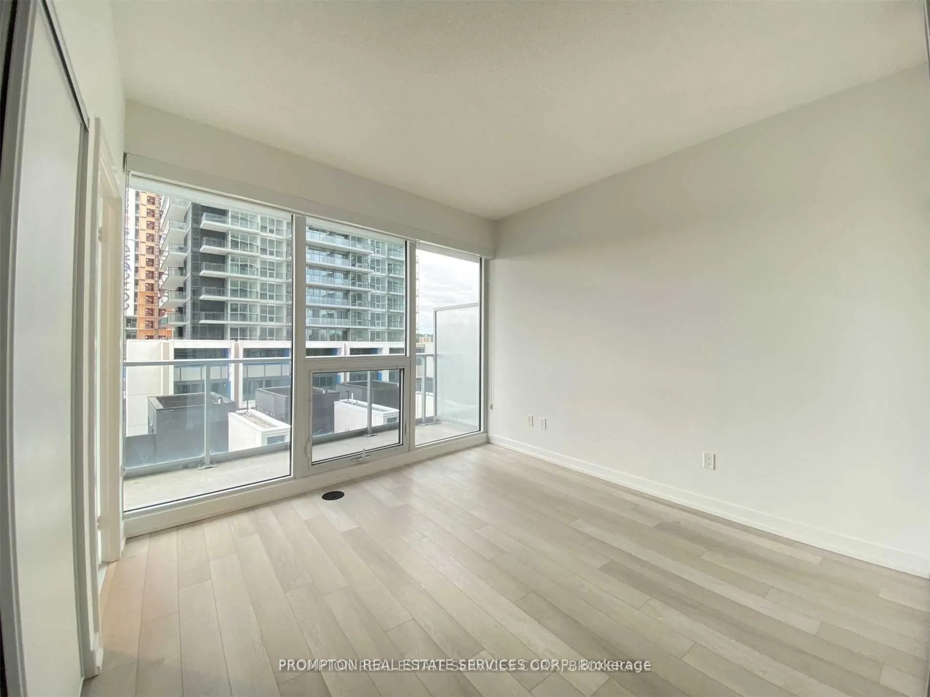 115 Mcmahon Drive, #511