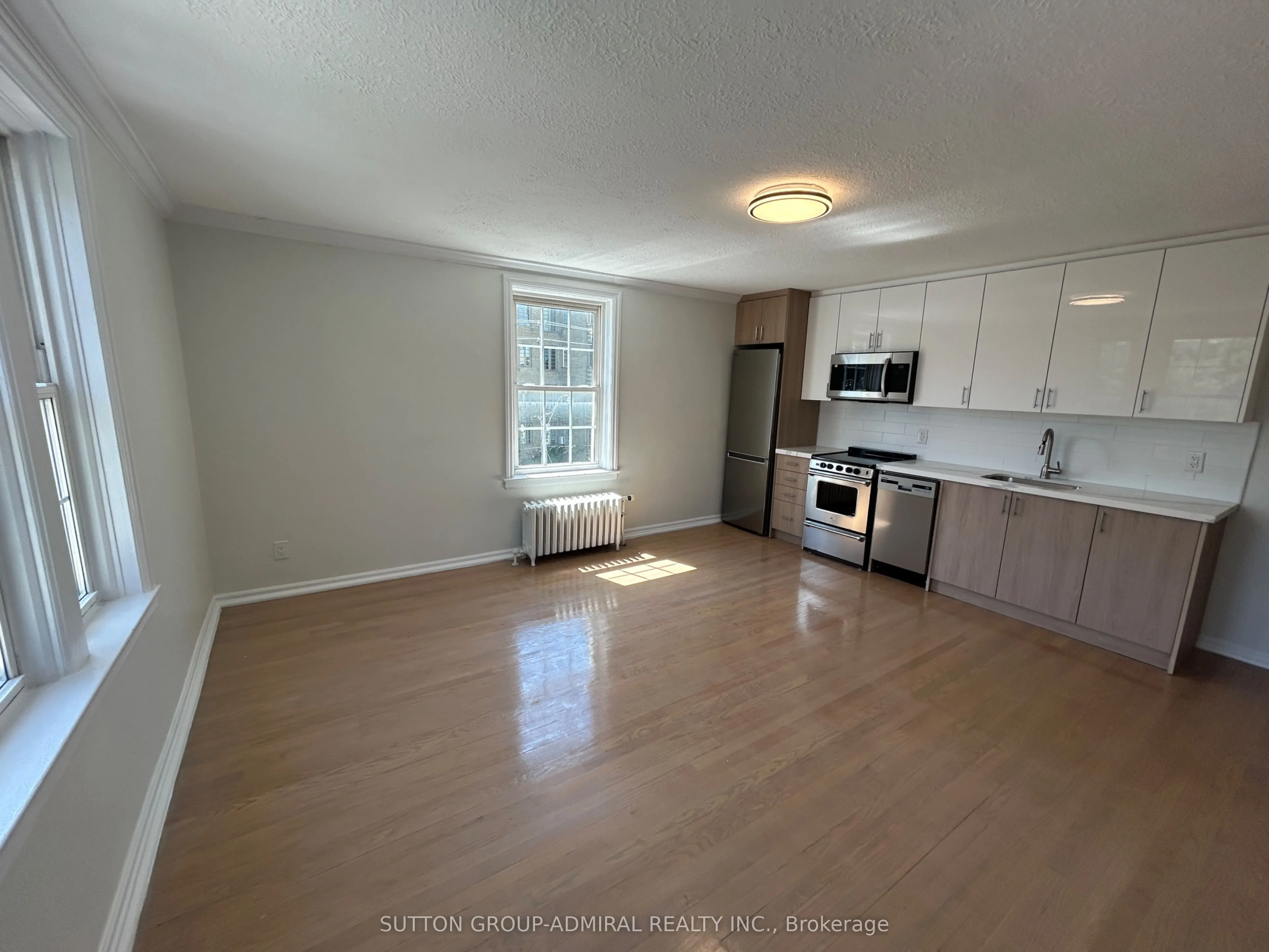 701 Eglinton Avenue W, #408