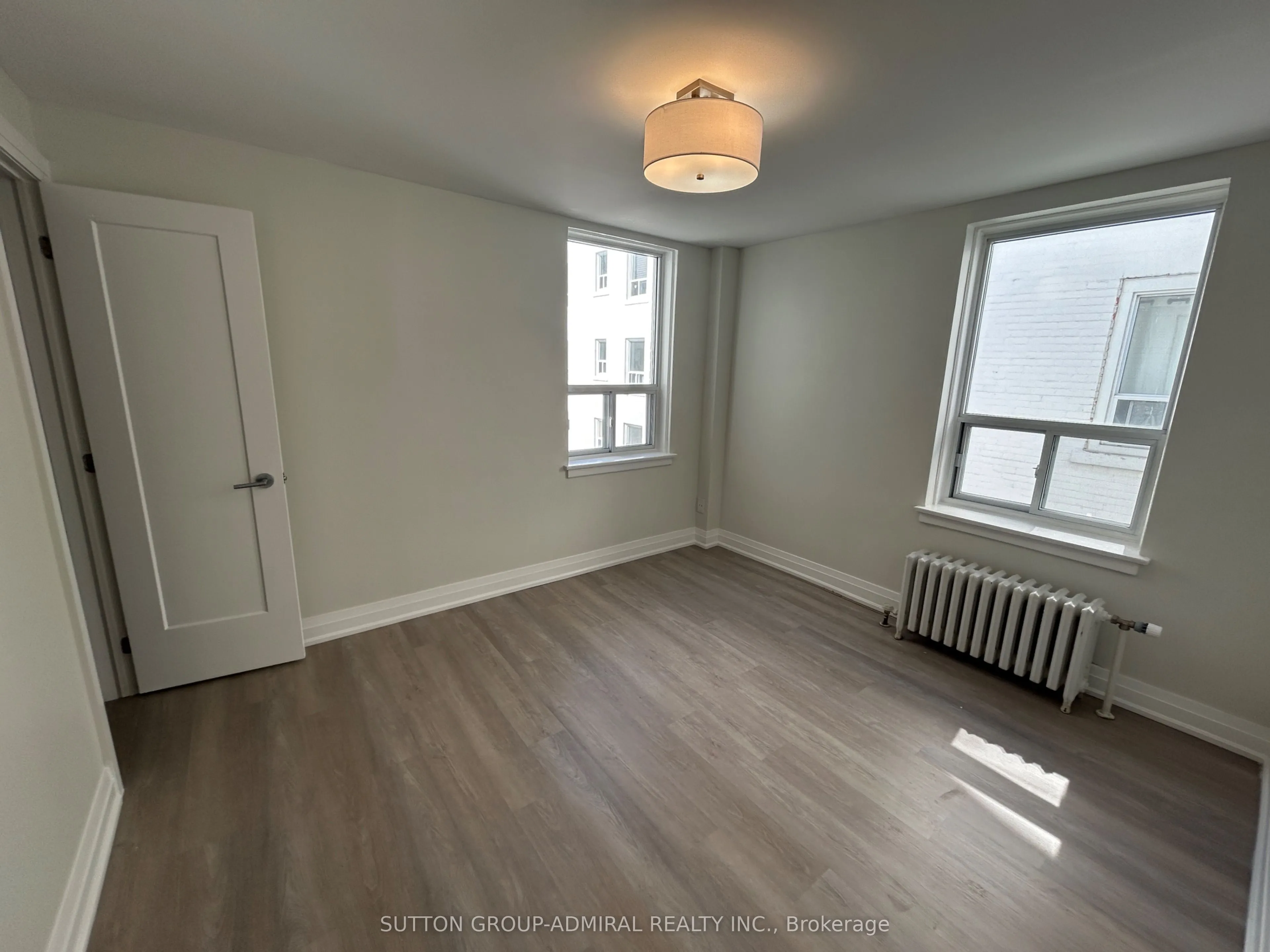 699 Eglinton Avenue W, #307