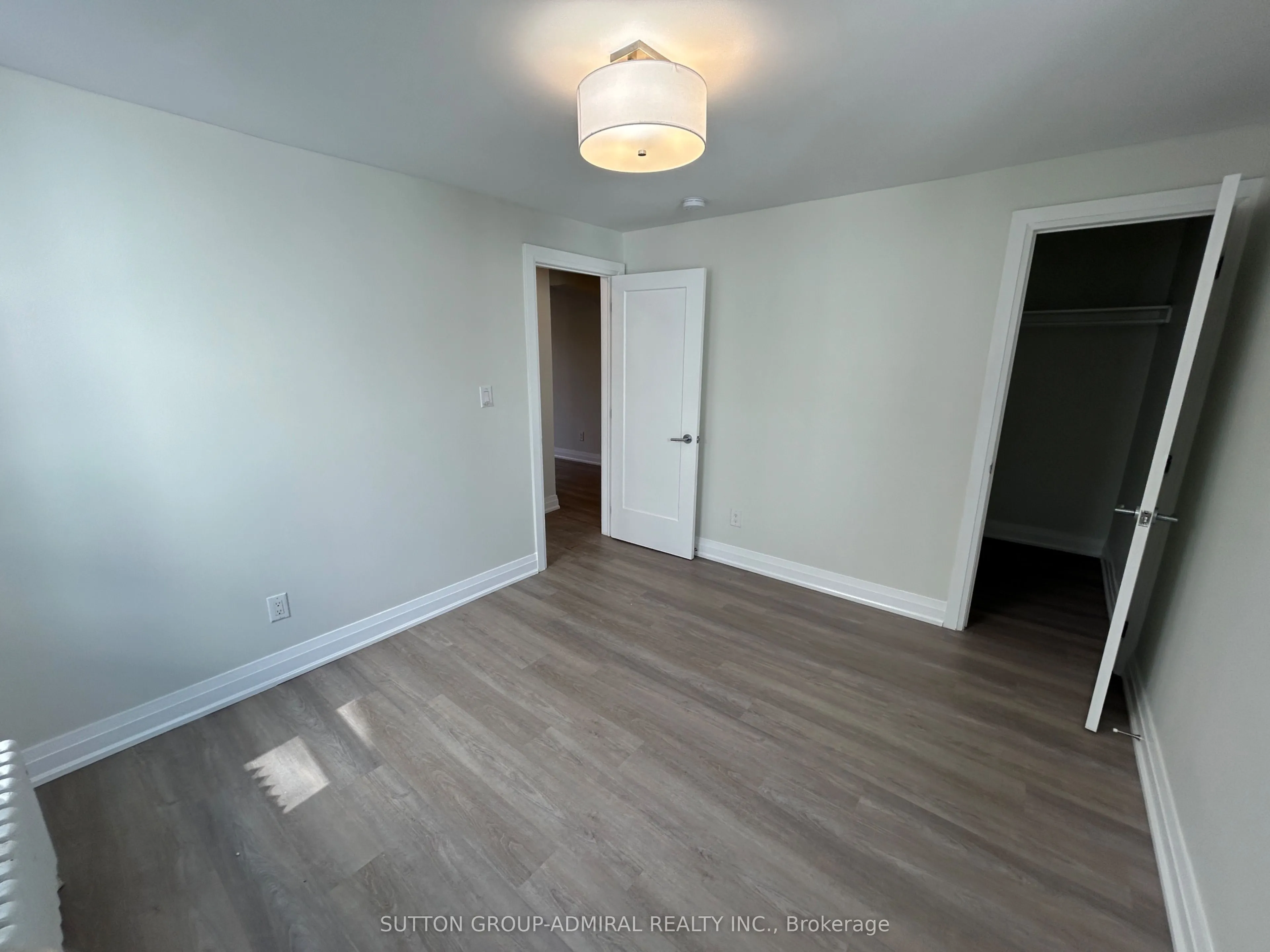 699 Eglinton Avenue W, #307