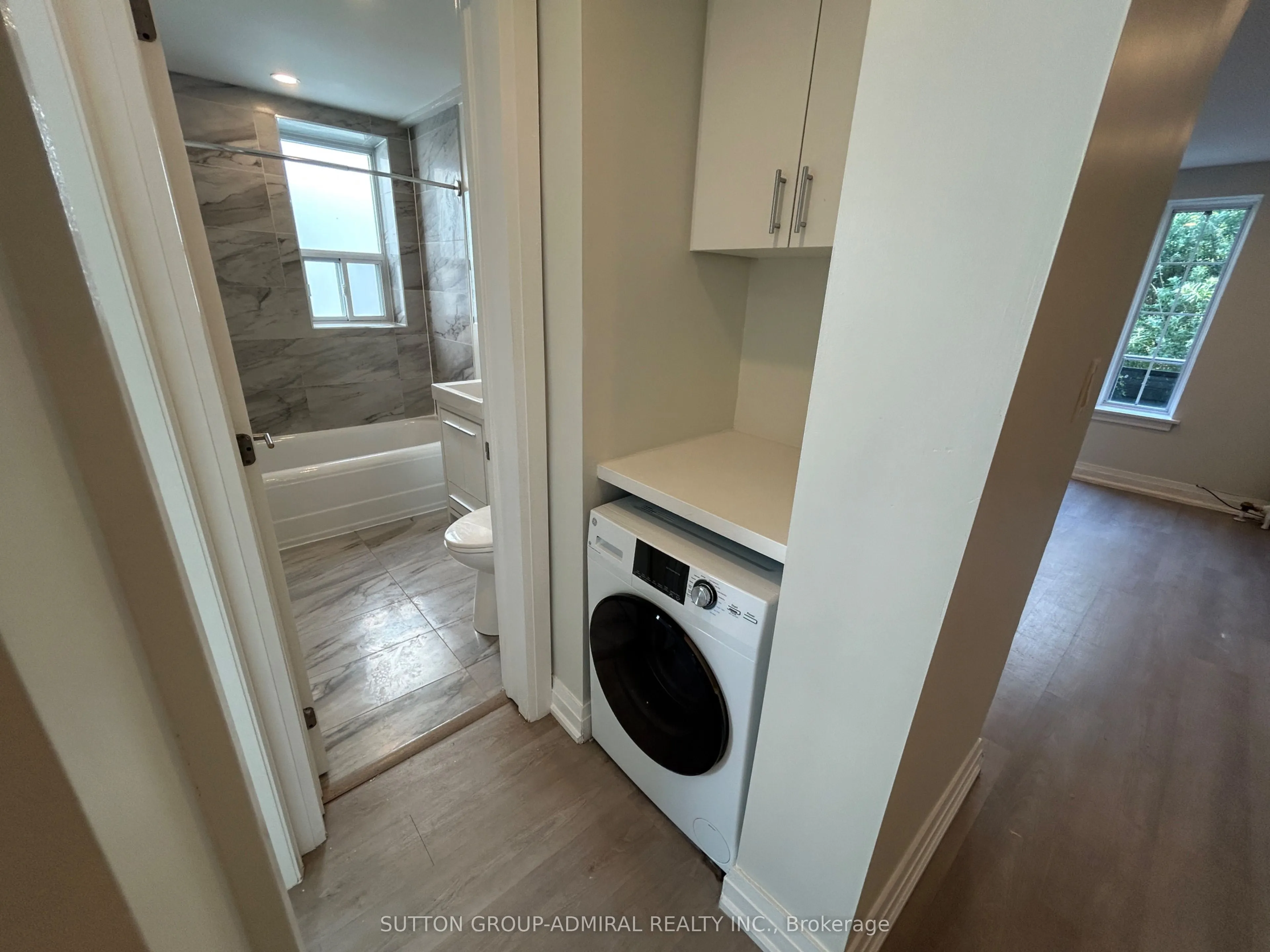 699 Eglinton Avenue W, #307