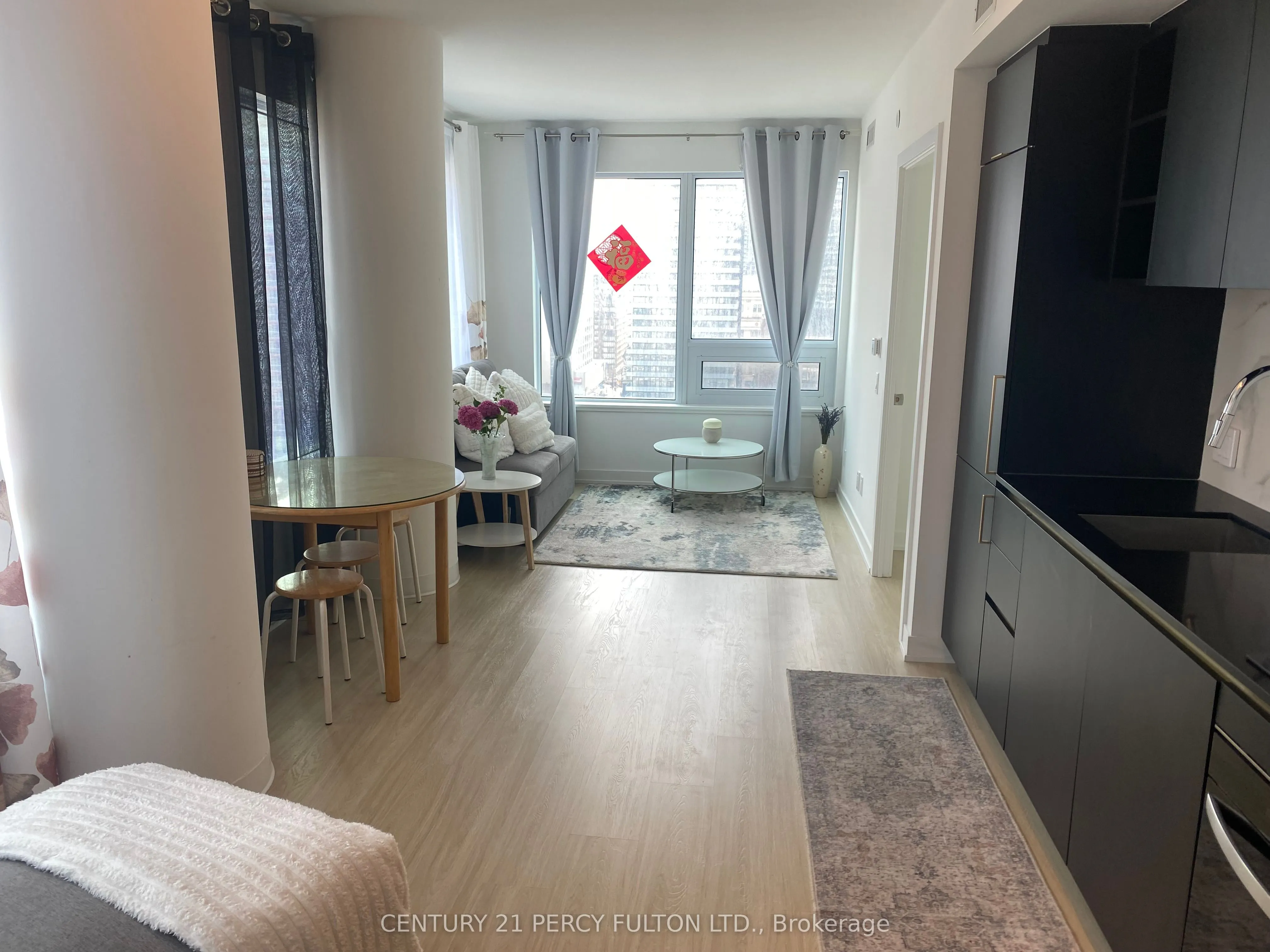 8 Wellesley Street W, #1712