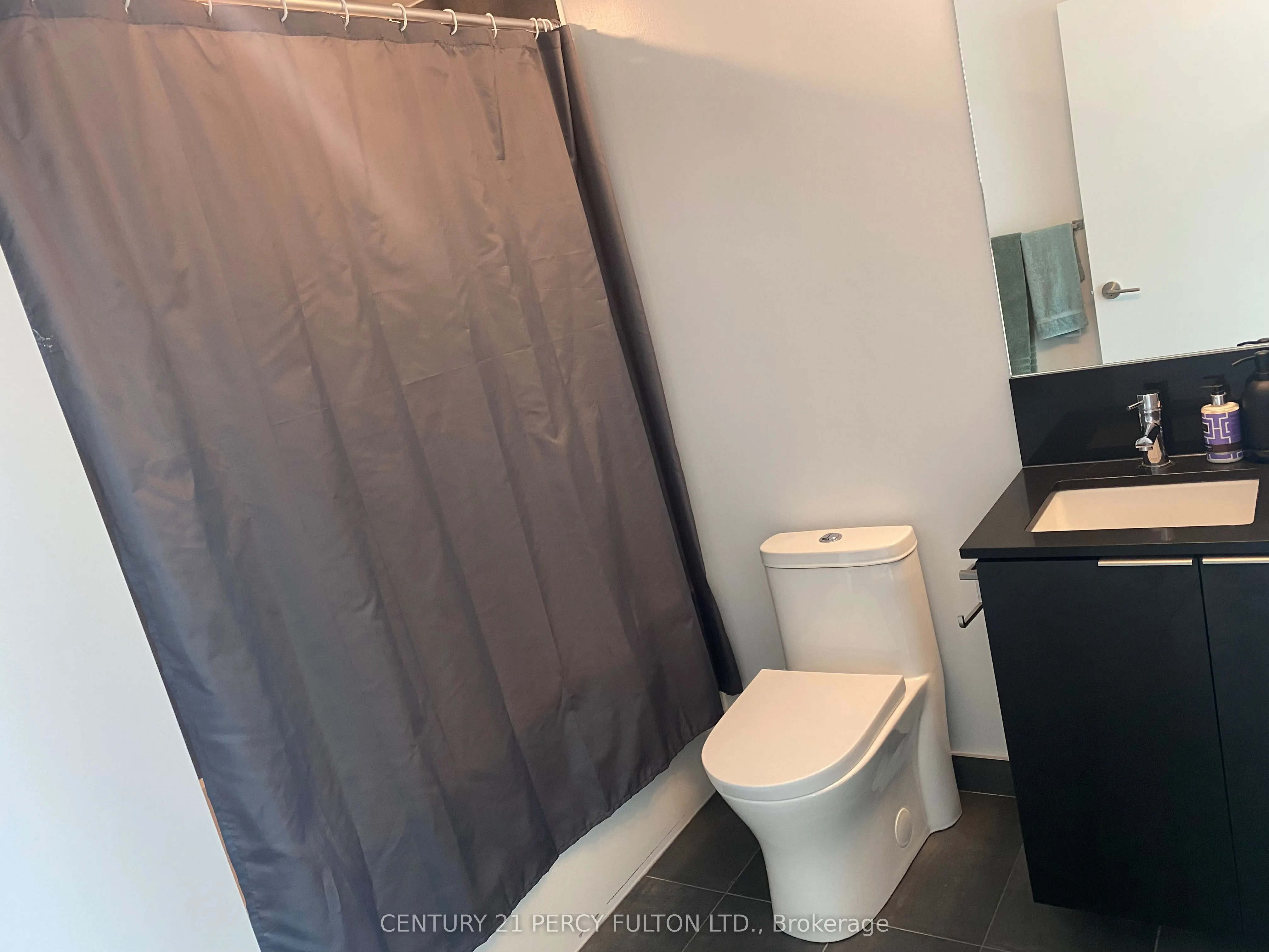 8 Wellesley Street W, #1712