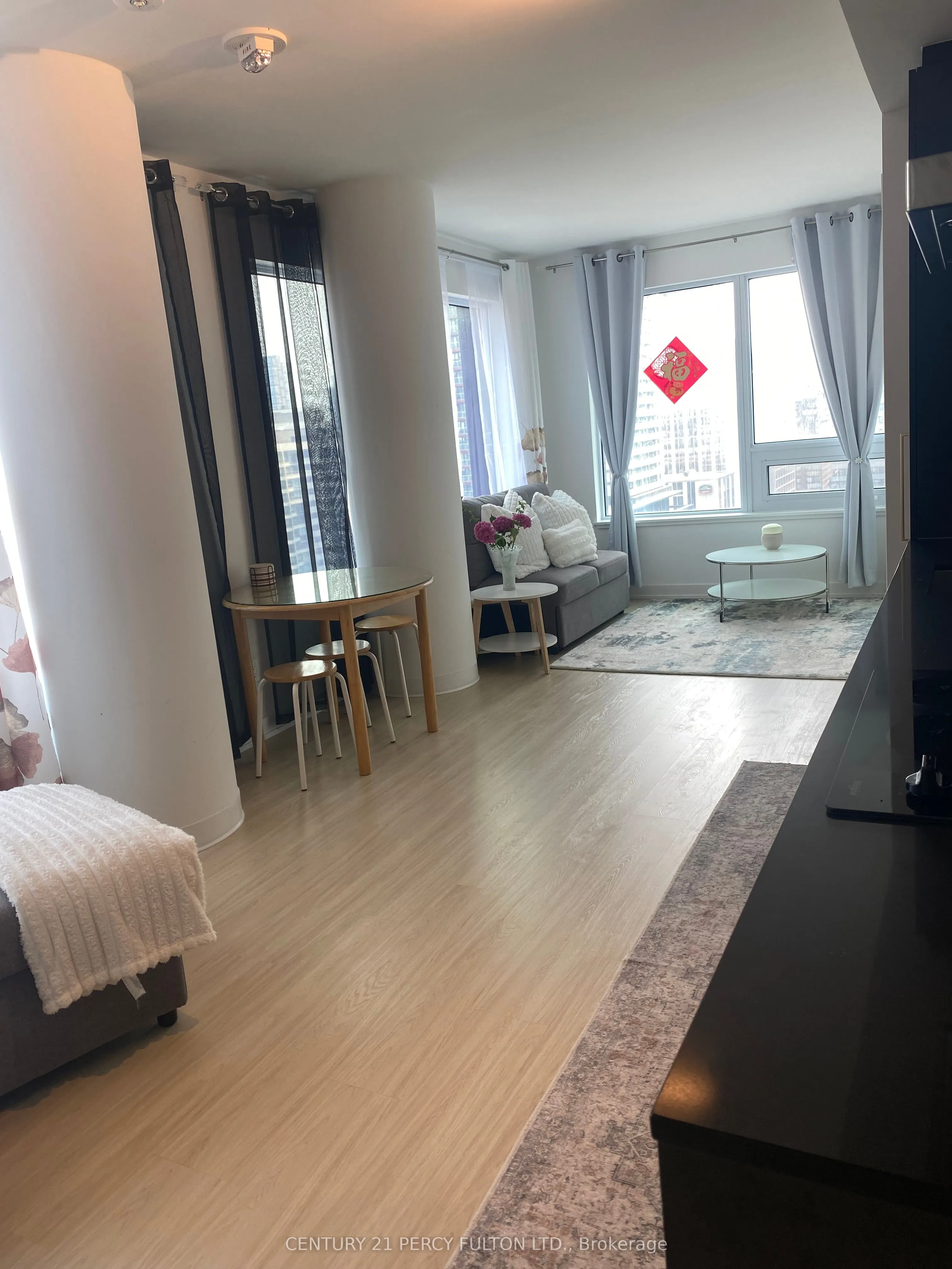 8 Wellesley Street W, #1712