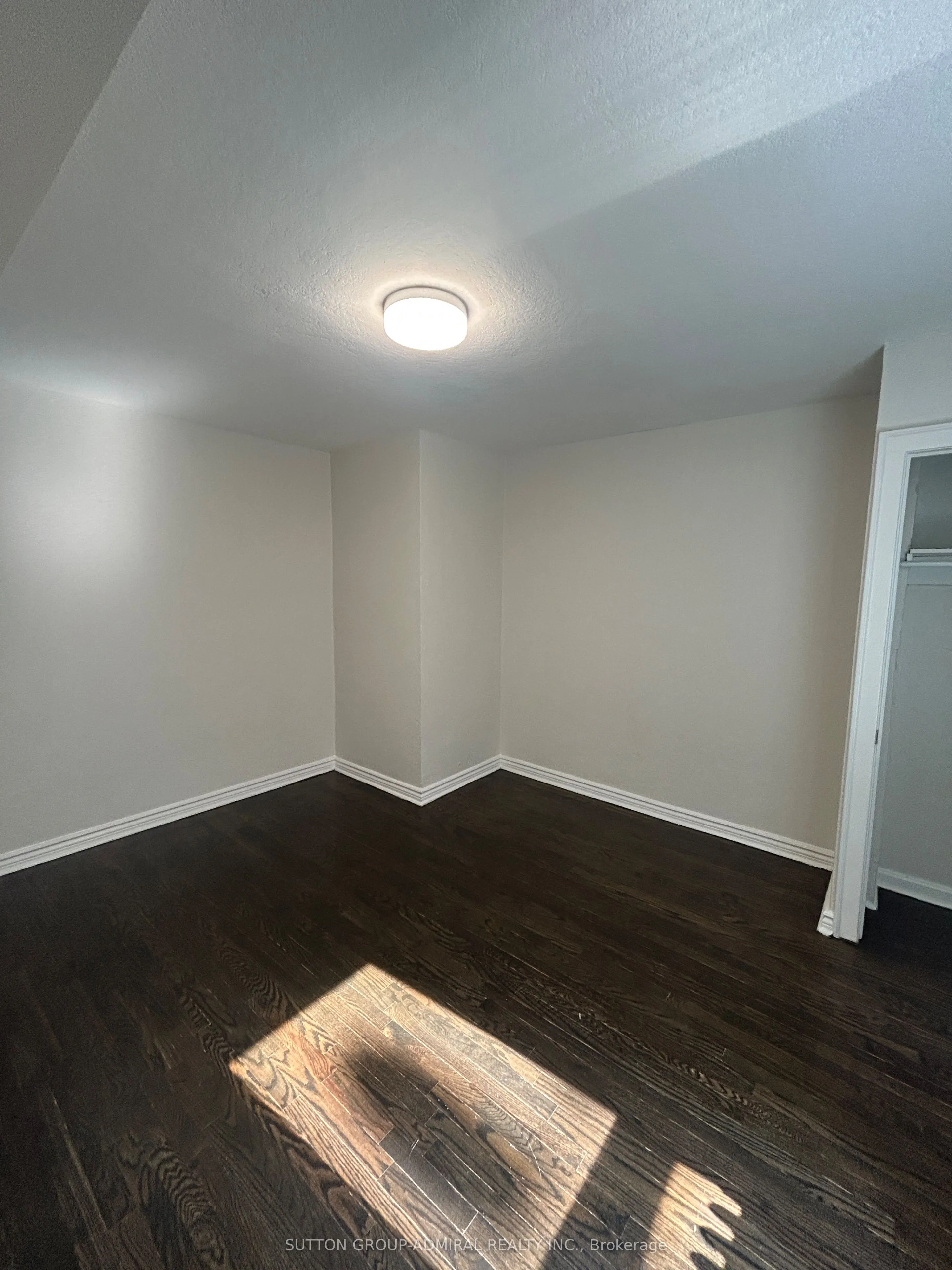 166 Eastbourne Avenue, #14
