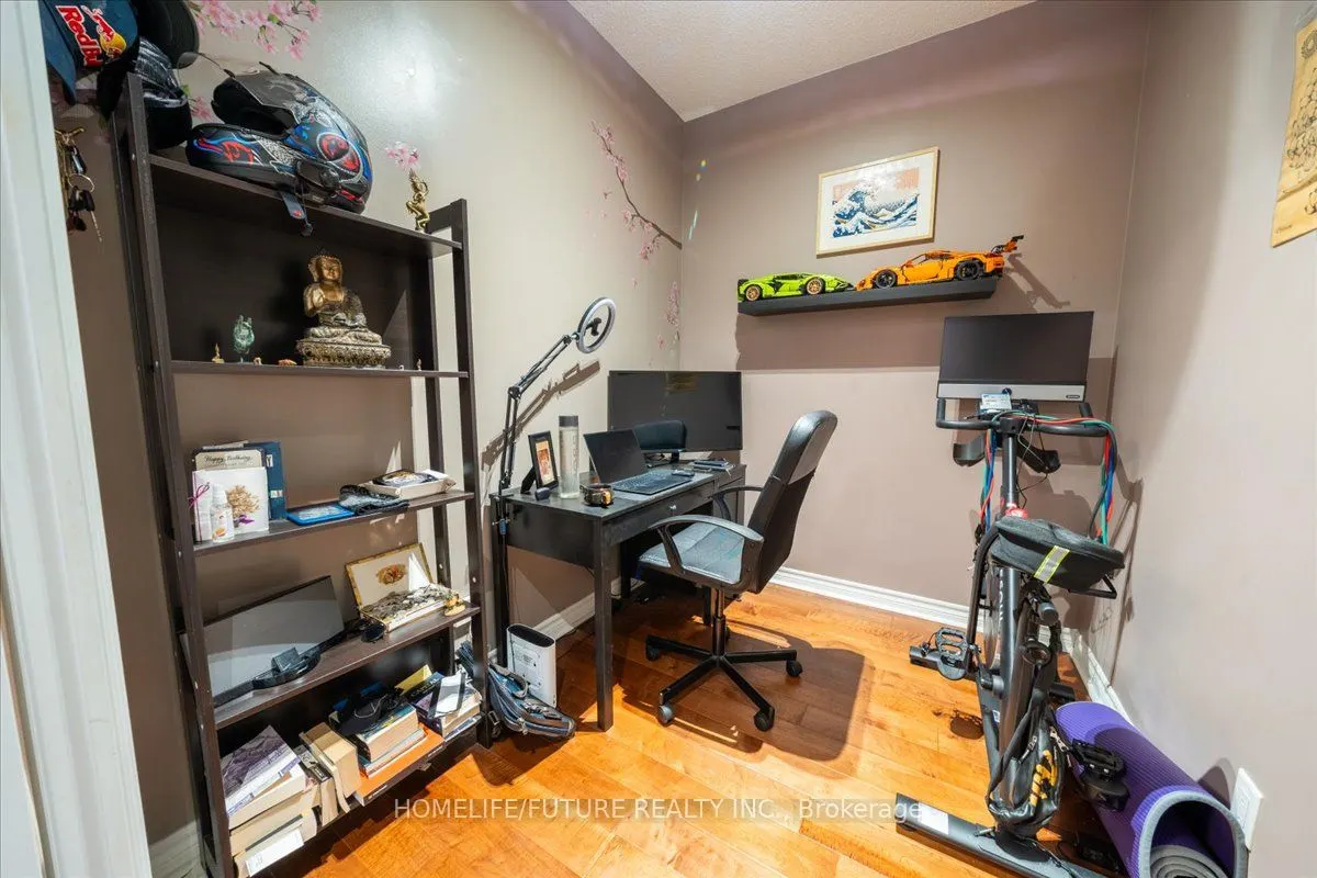 19 Barberry Place, #109