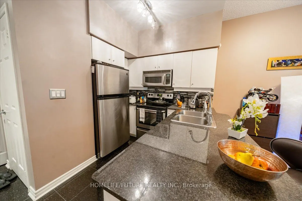 19 Barberry Place, #109