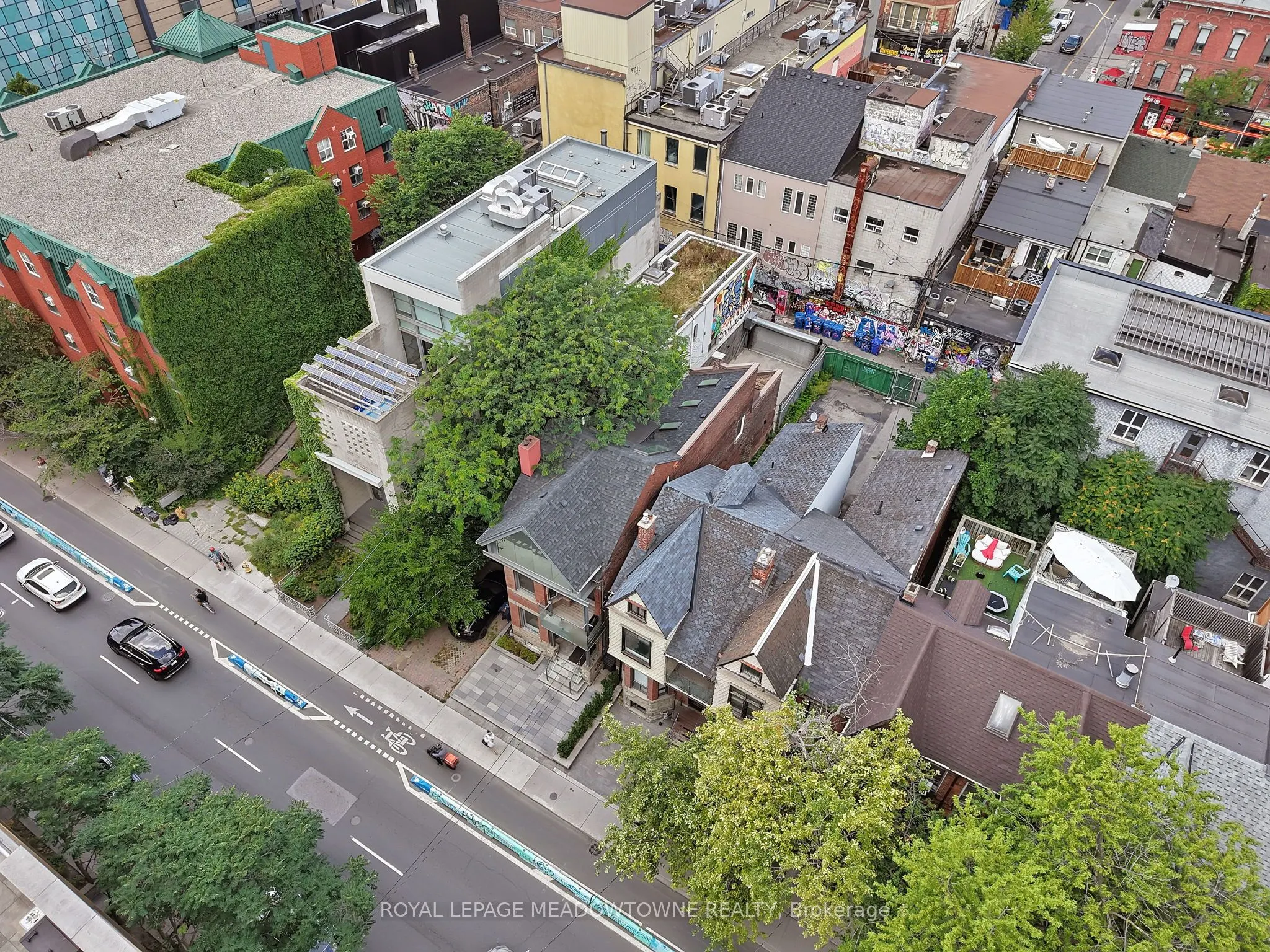544 Richmond Street W