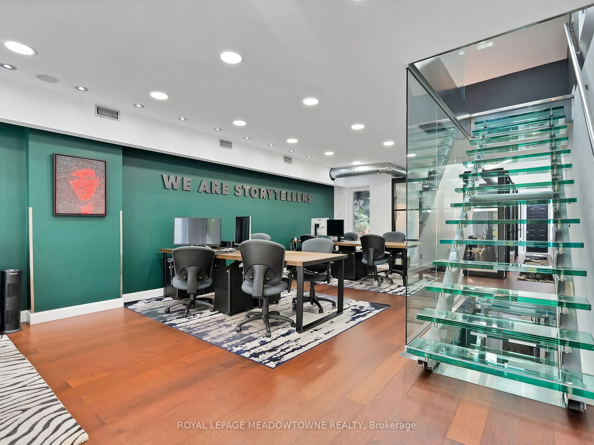 544 Richmond Street W