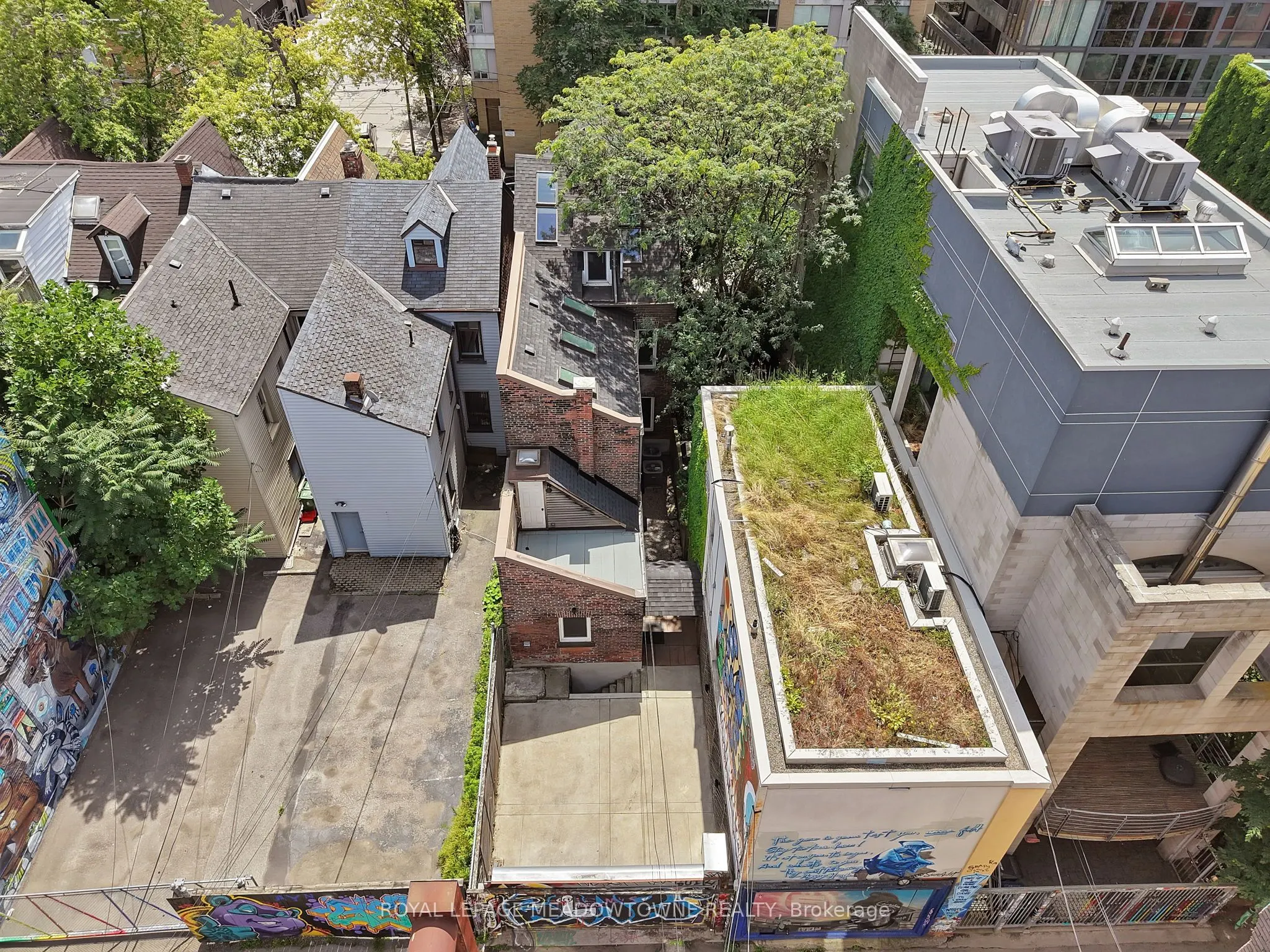 544 Richmond Street W