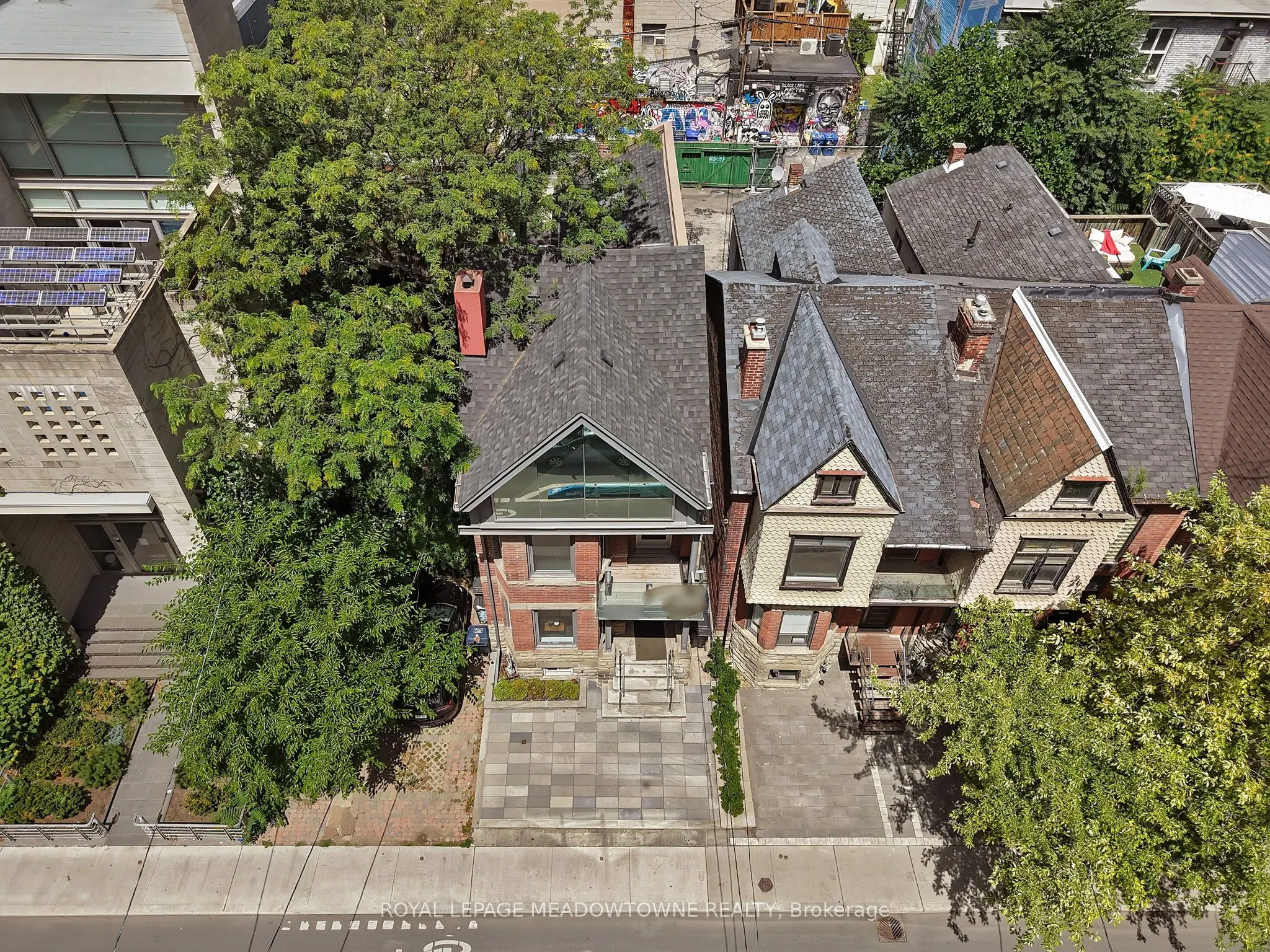 544 Richmond Street W