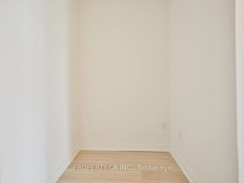 500 Wilson Avenue, #833