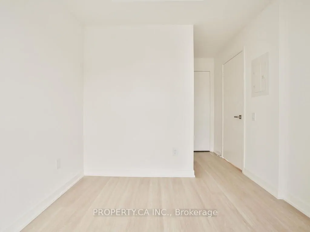 500 Wilson Avenue, #833
