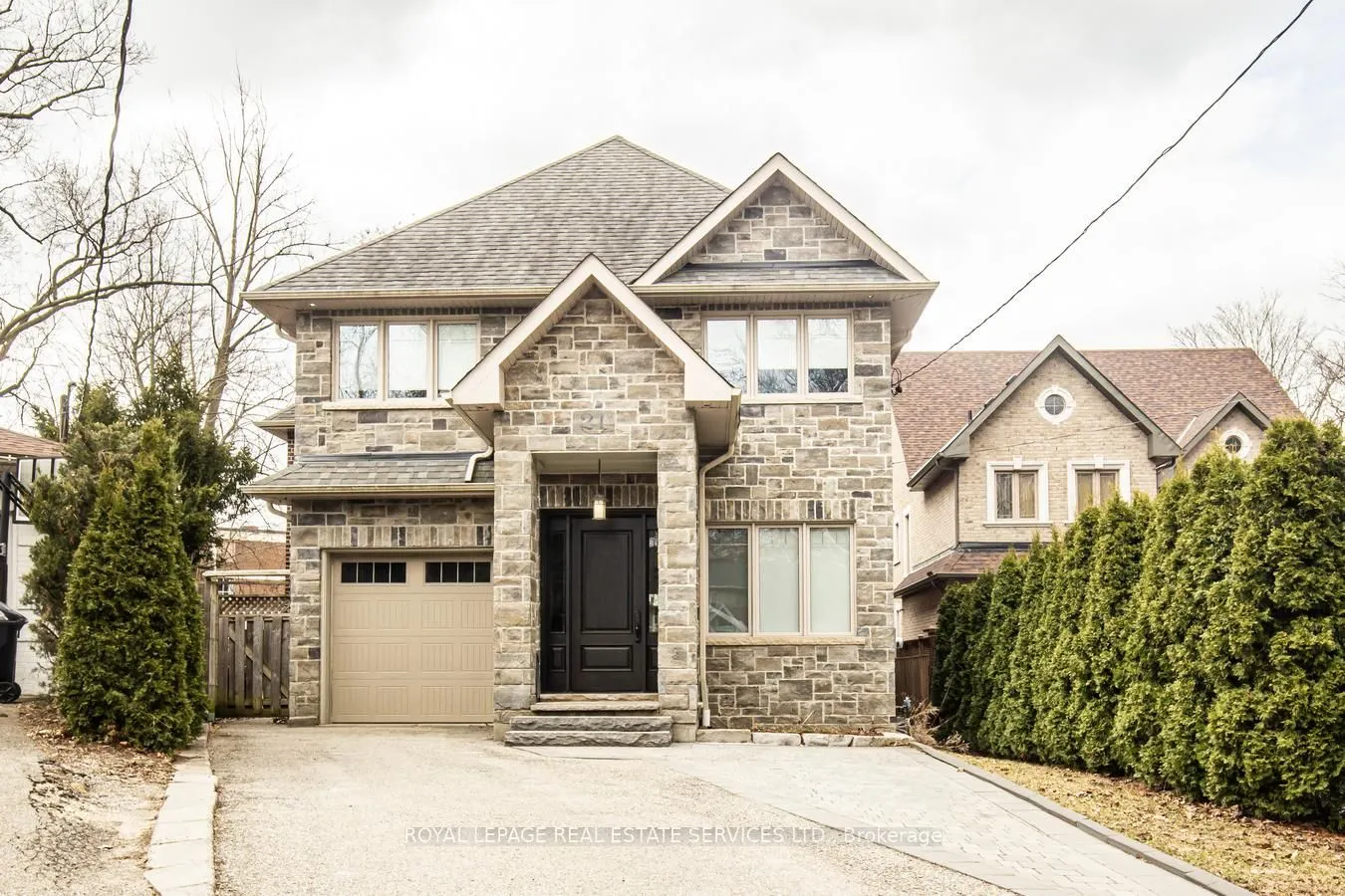 21A Roycrest Avenue