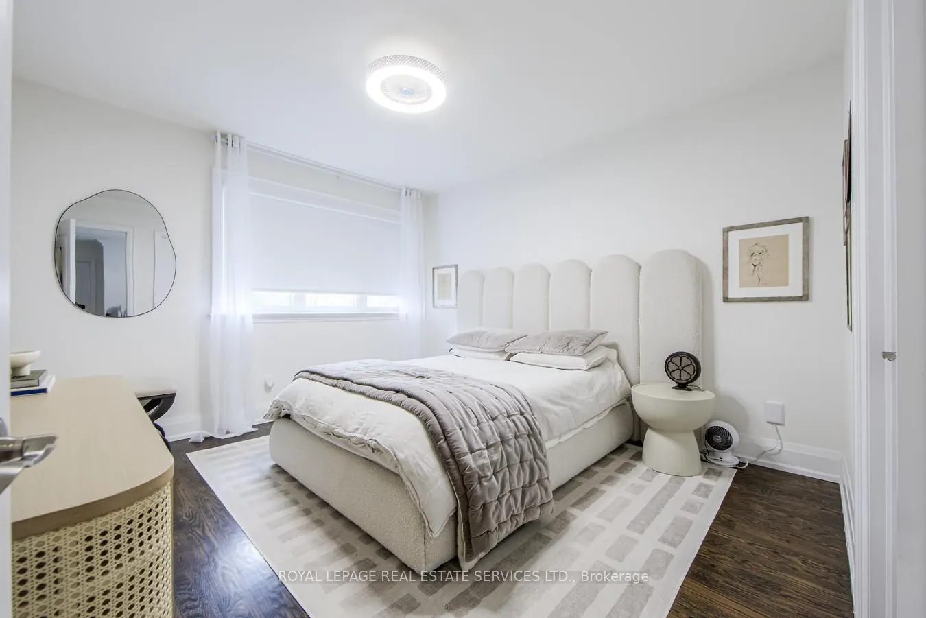 21A Roycrest Avenue