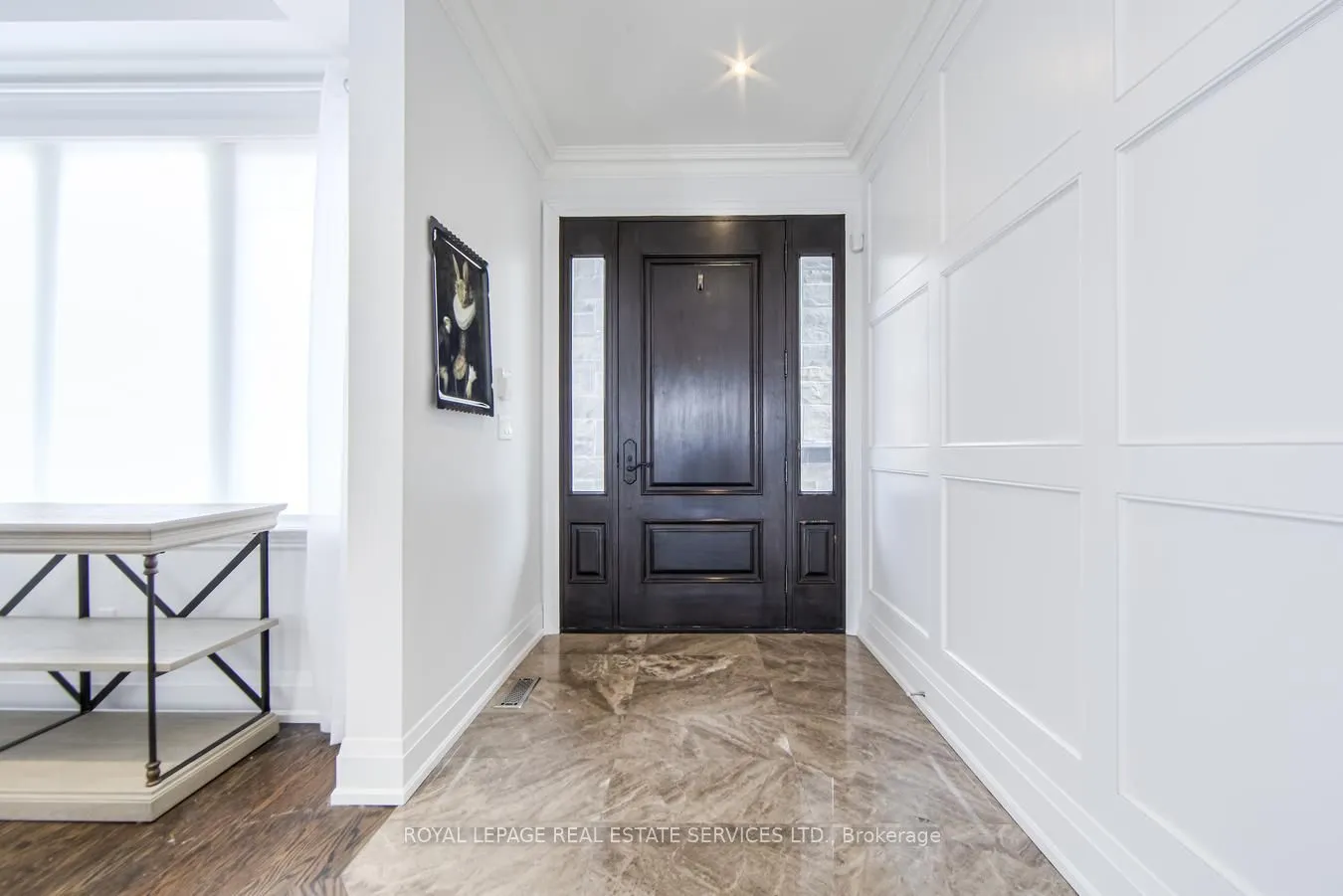 21A Roycrest Avenue