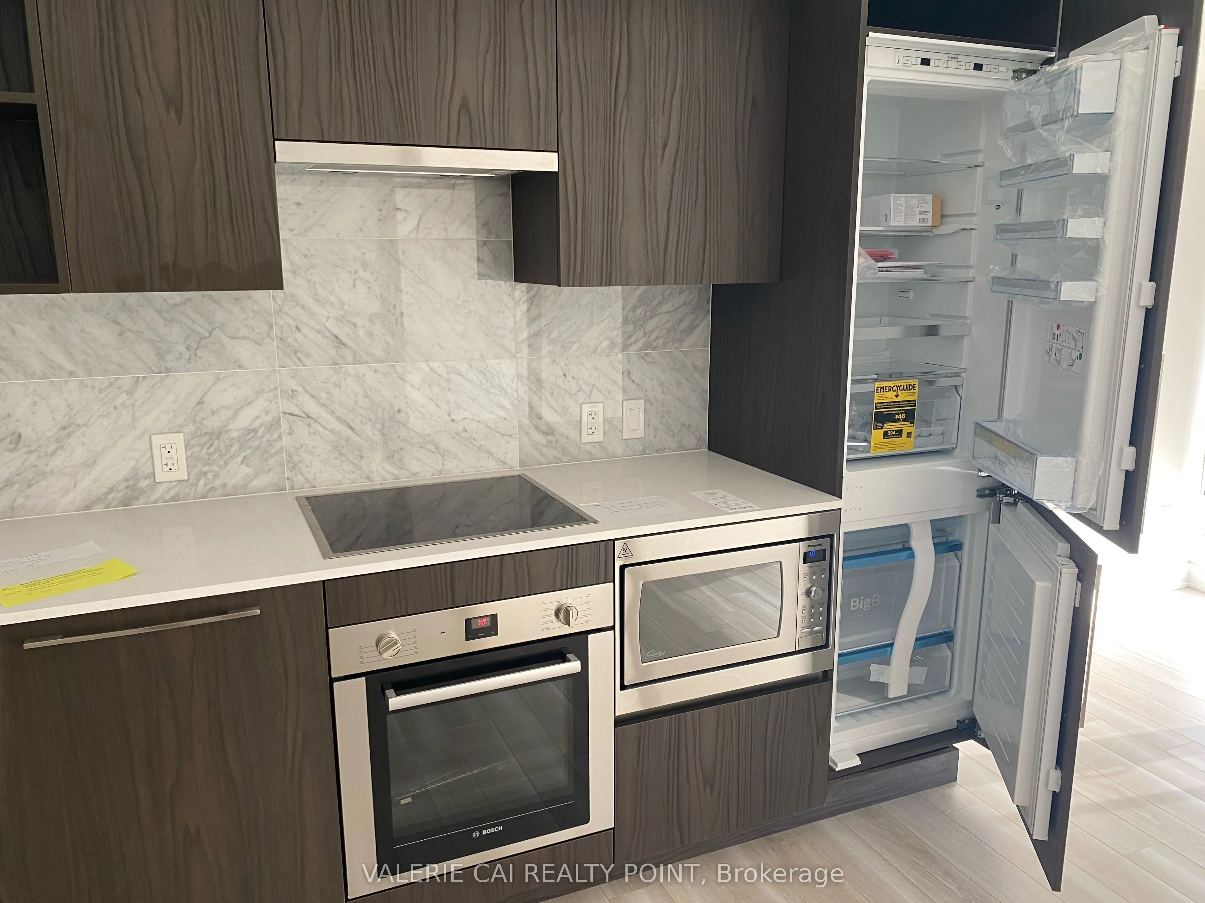 17 Bathurst Street, #1116