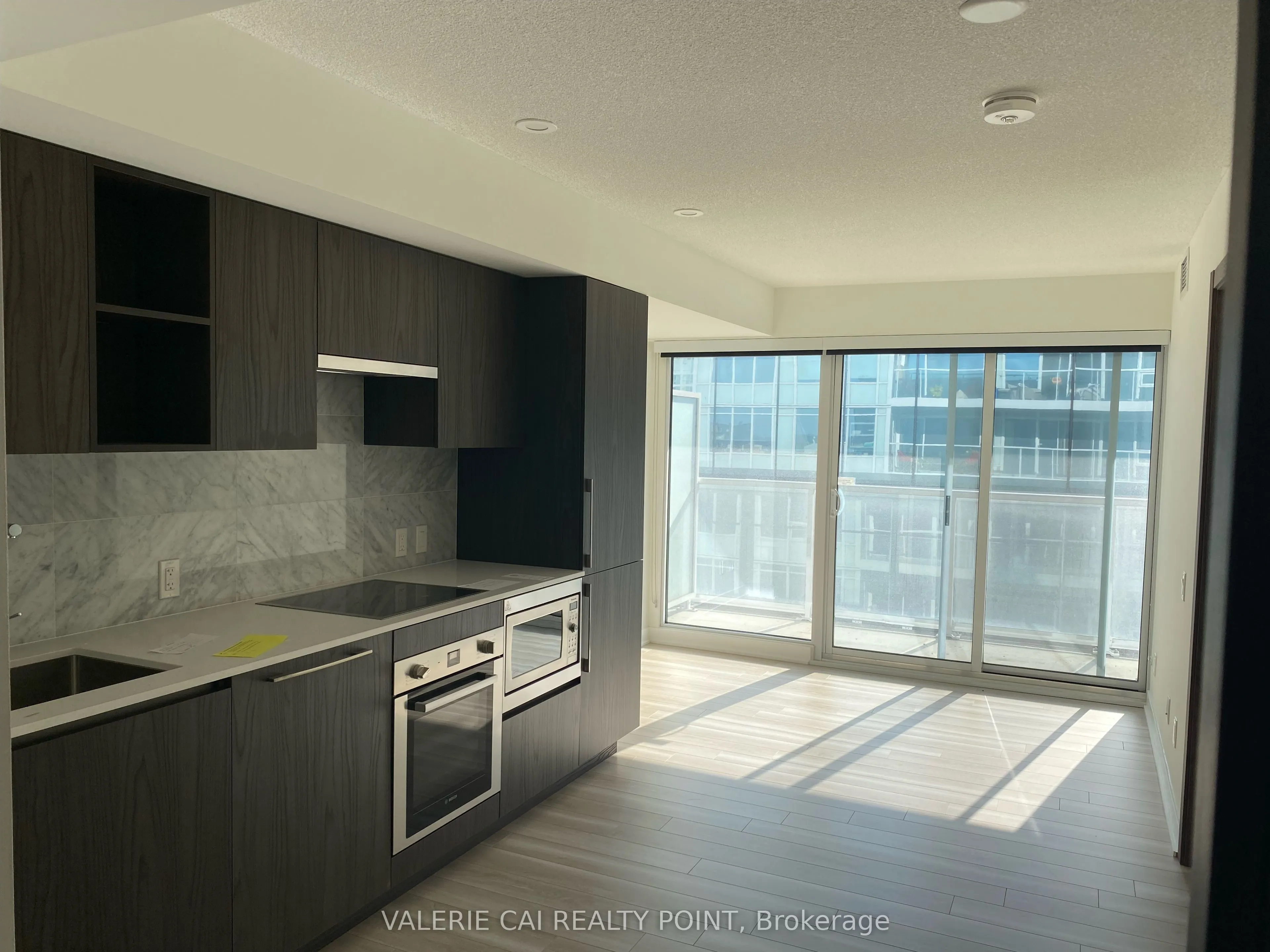 17 Bathurst Street, #1116