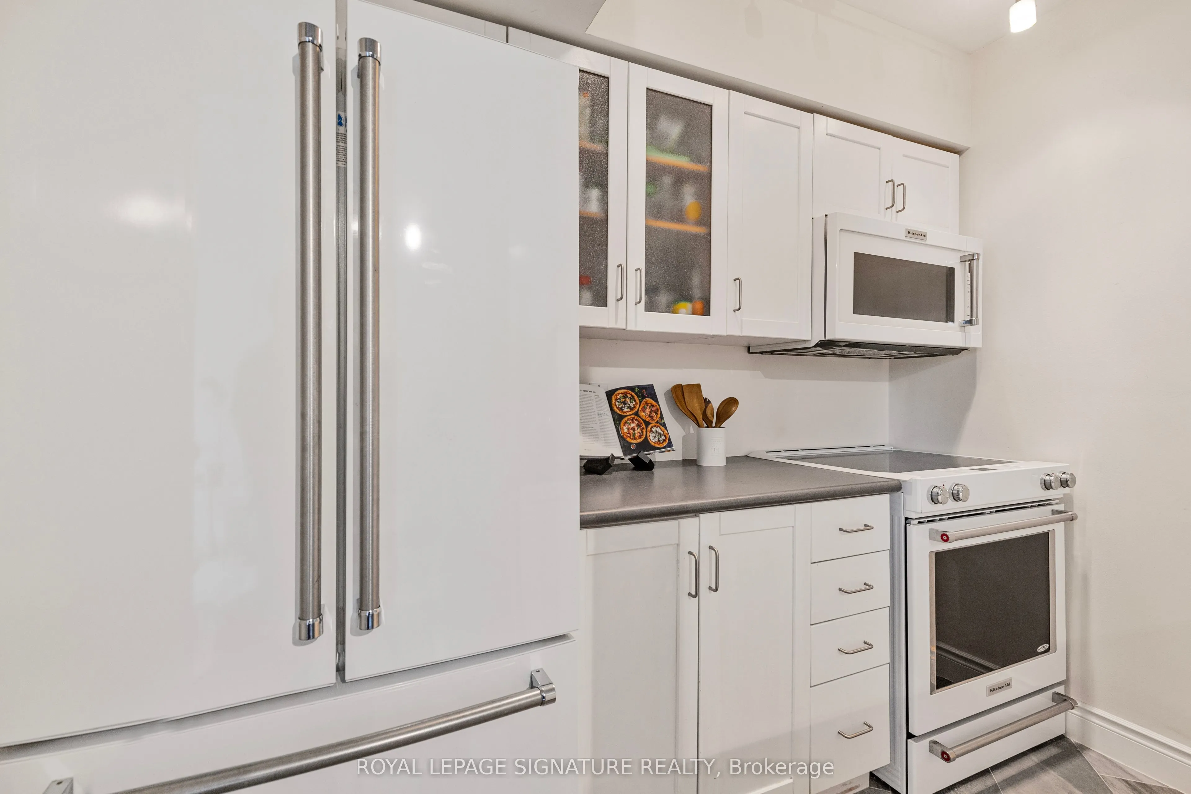 46 Western Battery Road, #812