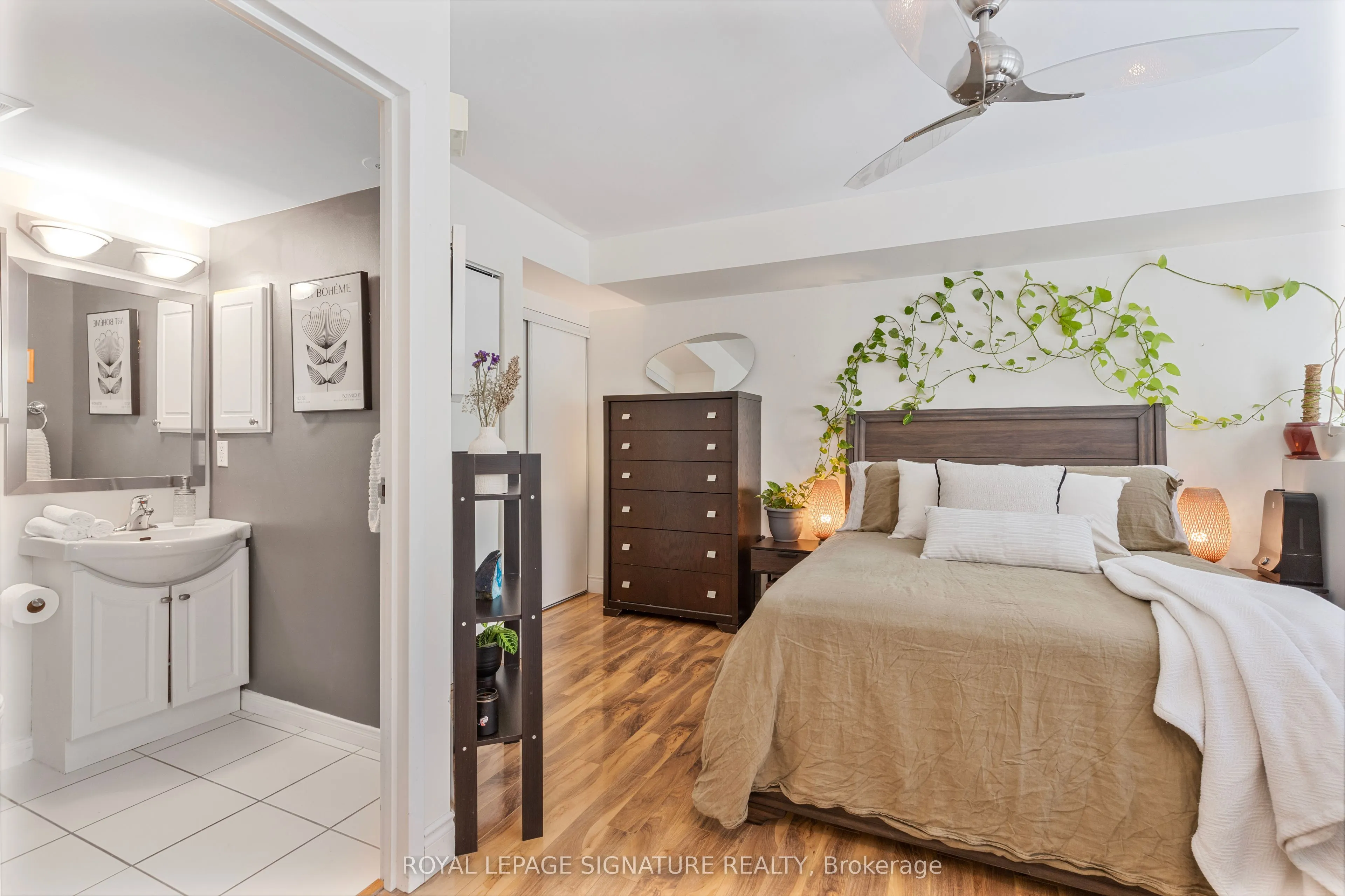46 Western Battery Road, #812
