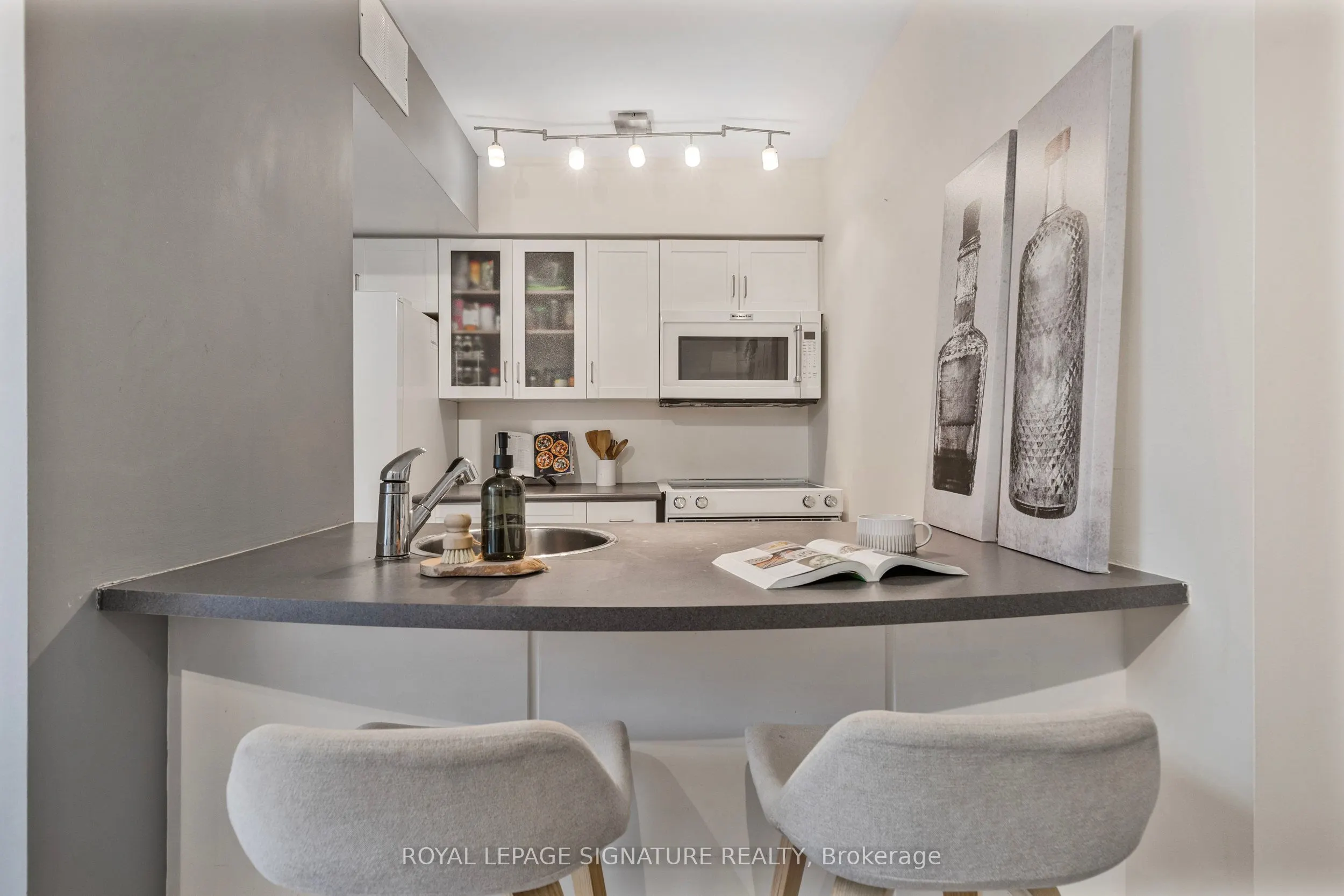 46 Western Battery Road, #812