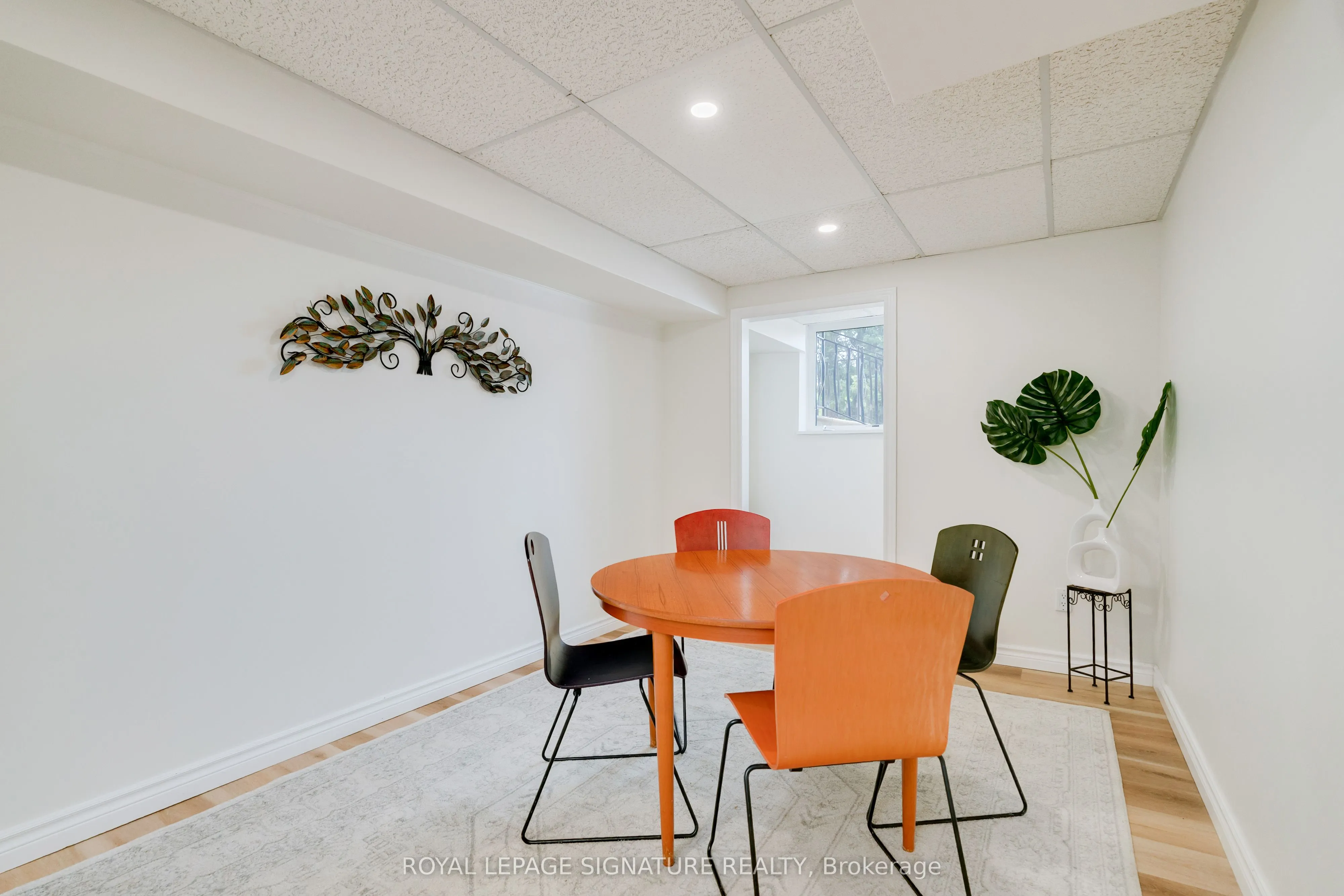 22 Kenewen Court