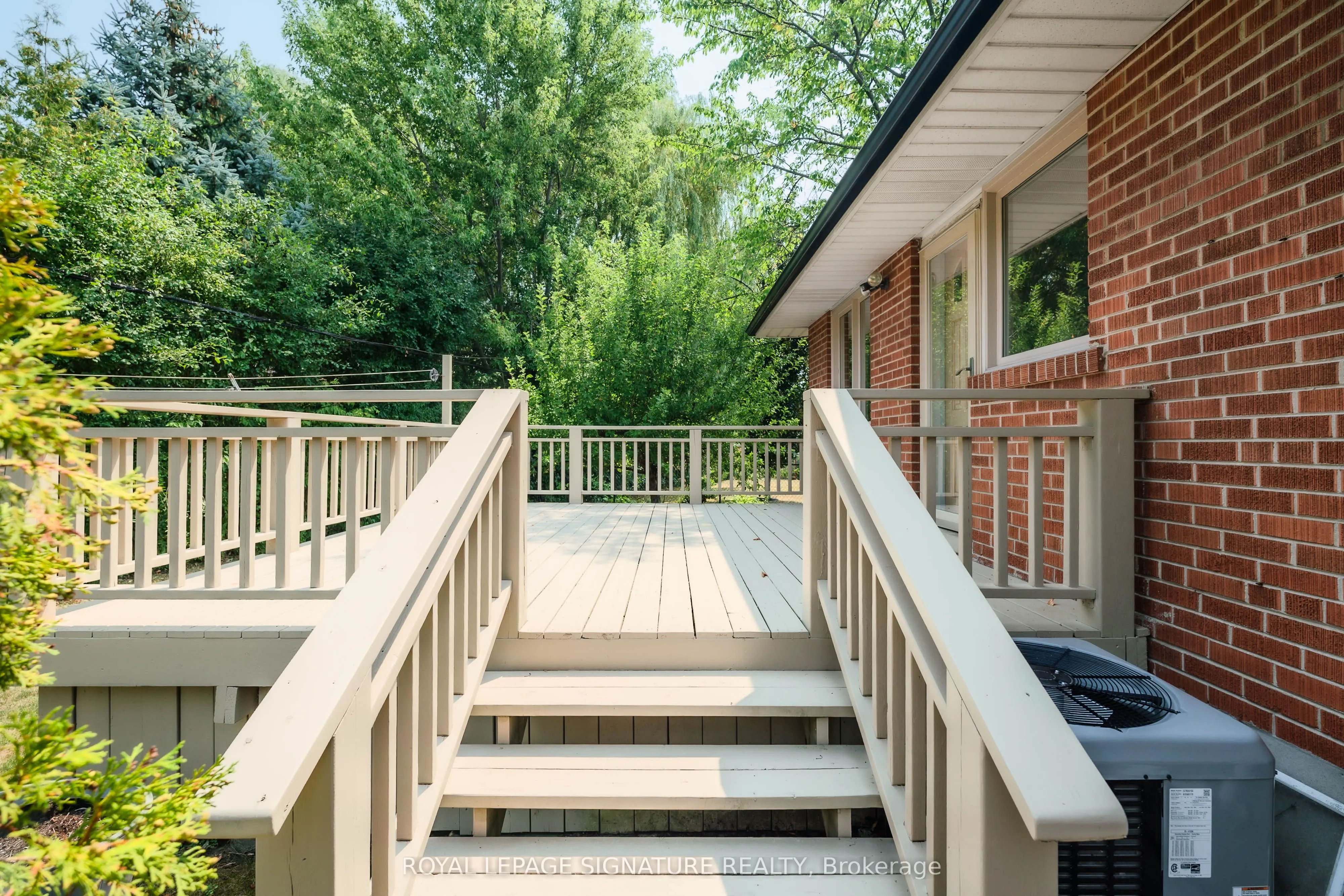 22 Kenewen Court