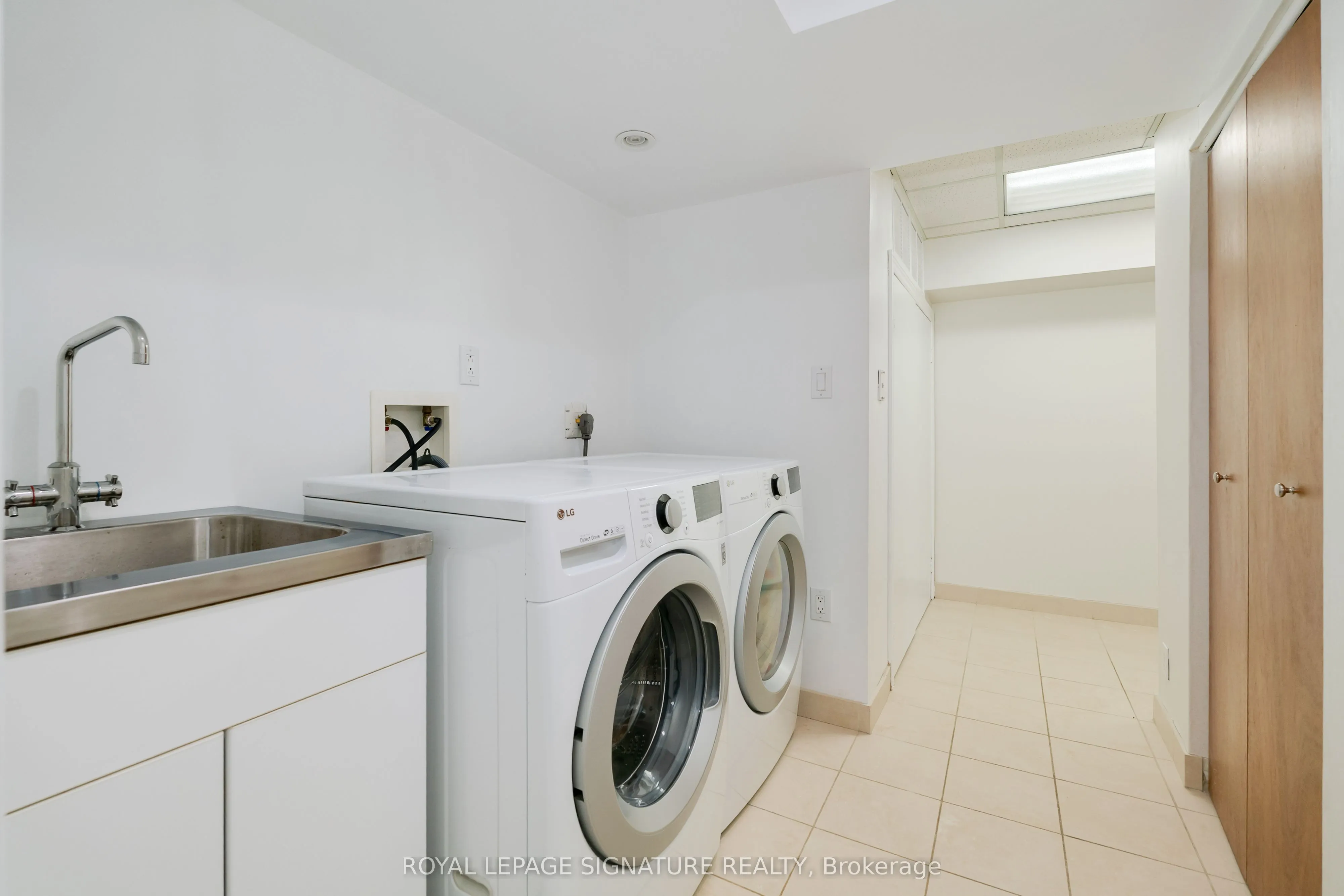22 Kenewen Court