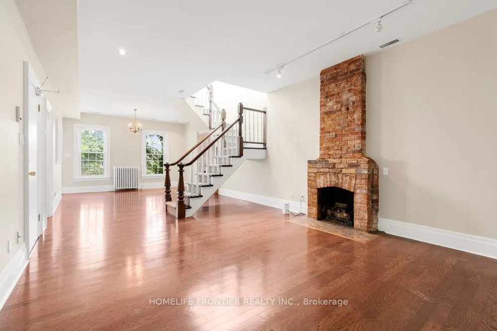 17 Teddington Park Avenue W, #APT 3