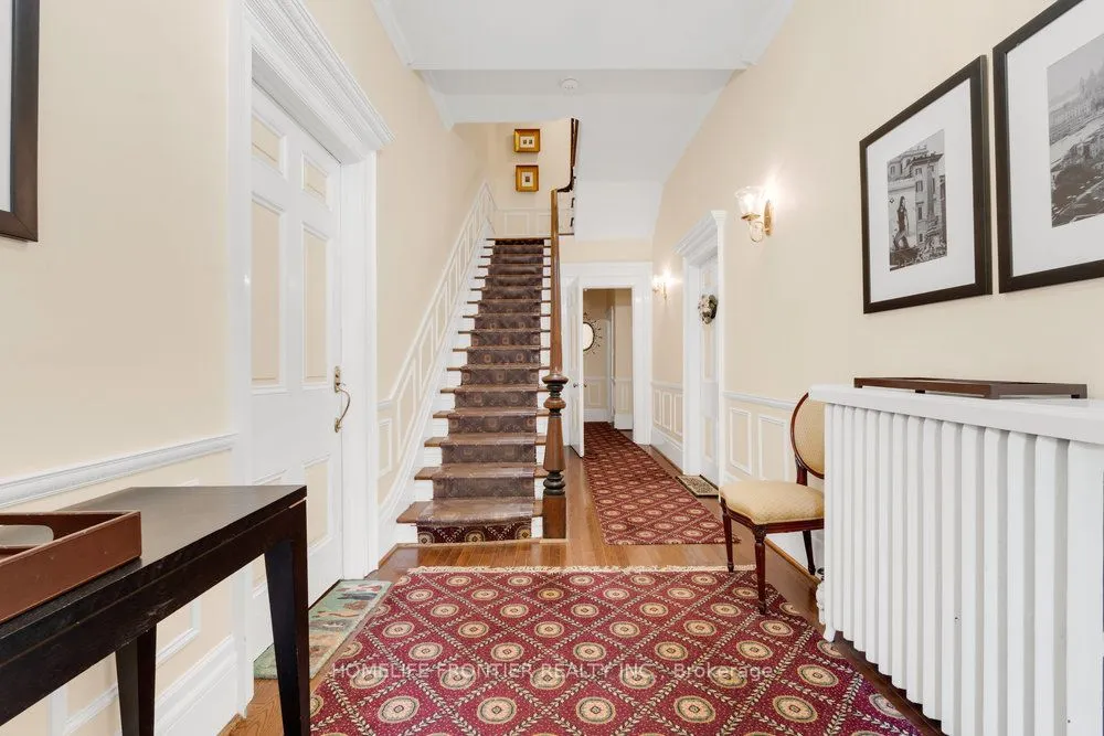 17 Teddington Park Avenue W, #APT 3