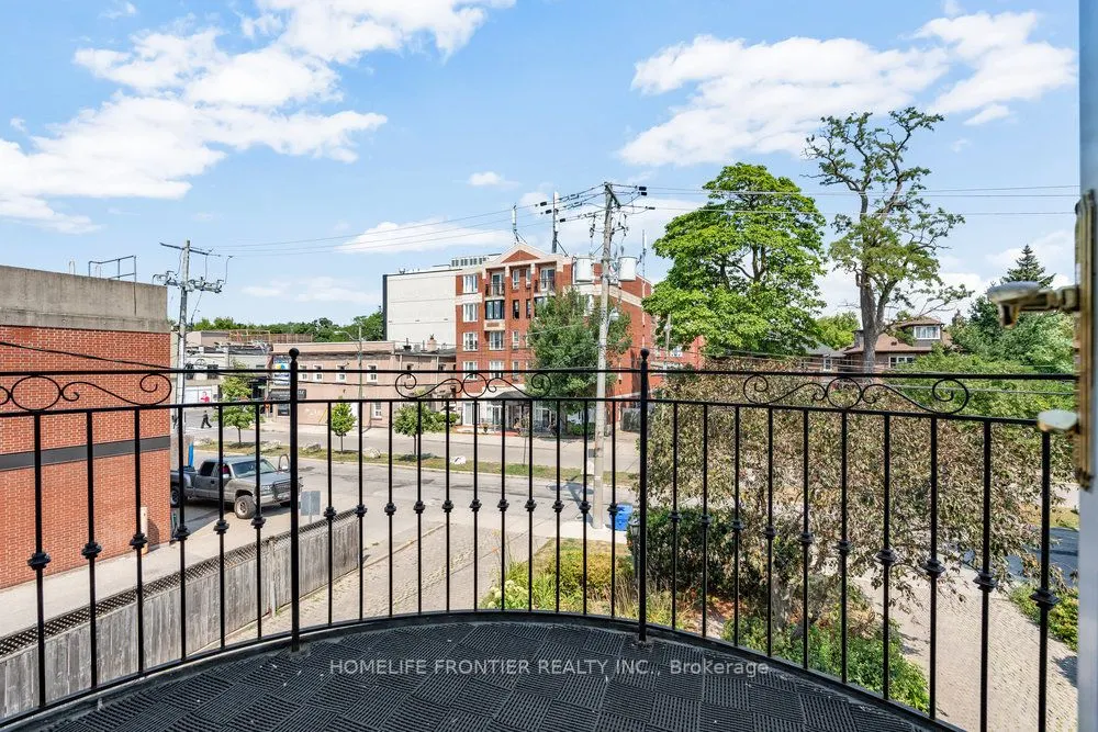 17 Teddington Park Avenue W, #APT 3