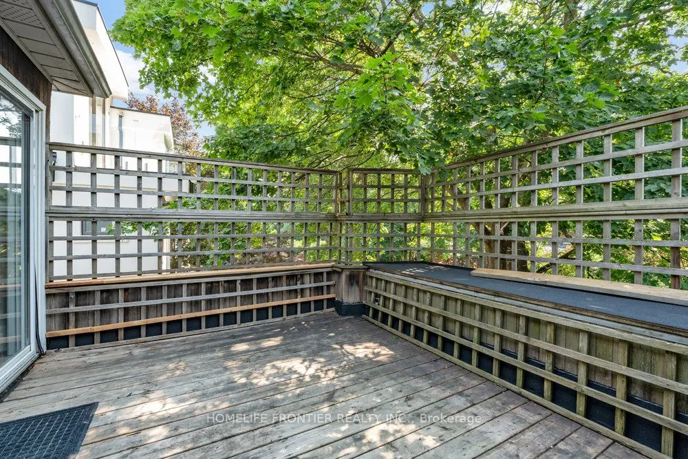 17 Teddington Park Avenue W, #APT 3